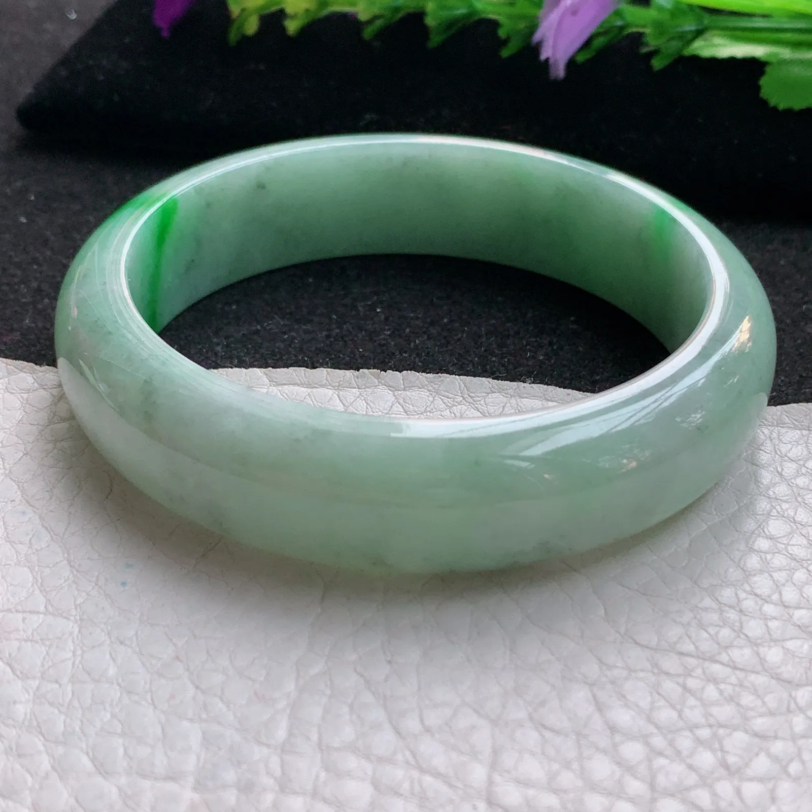 yh实拍59.5*15*8.8轮胎镯 天然缅甸翡翠飘绿宽边玉手镯 玉手环