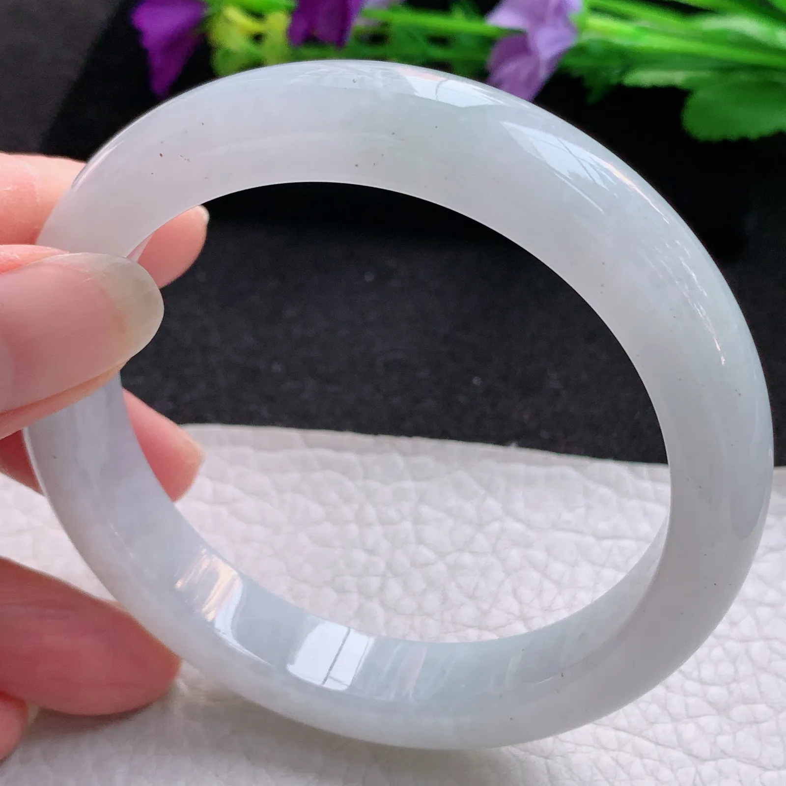 js大圈口60*12.5*8.5平安镯 天然缅甸翡翠白月光宽边玉手镯 玉手环