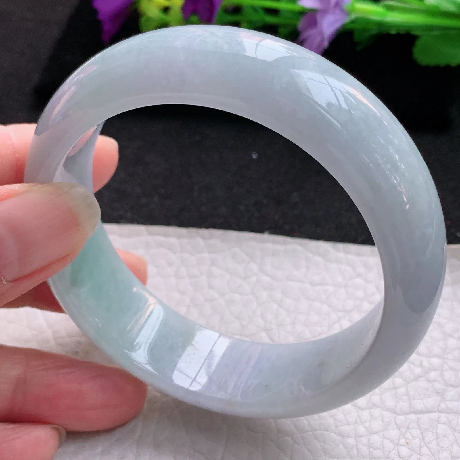 ee实拍58*18*8.2轮胎镯 天然缅甸翡翠春带彩宽边玉手镯 玉手环