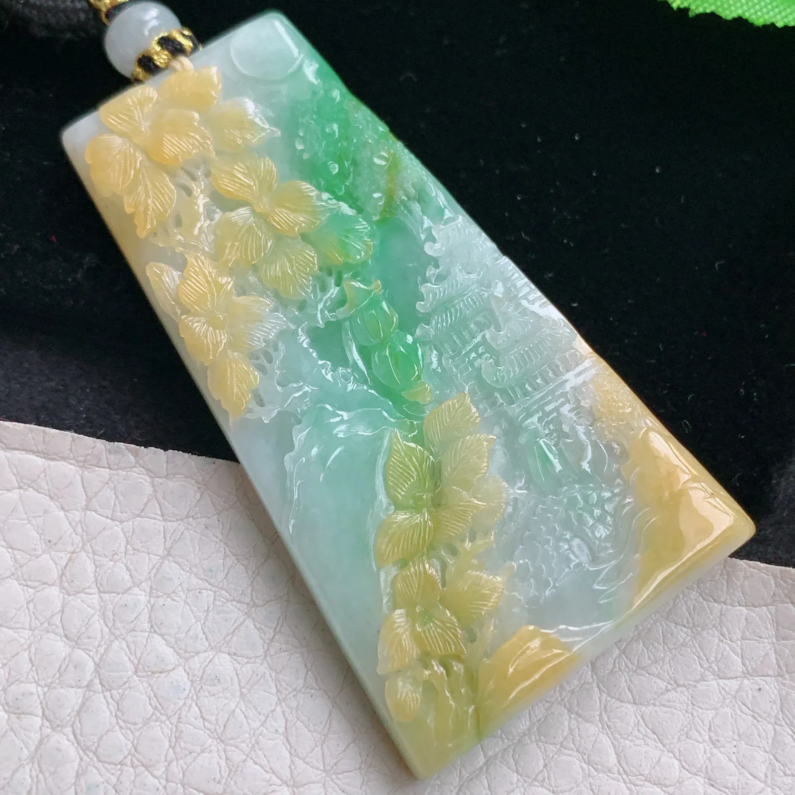 yl实拍64.3*35*6.8缅甸翡翠俏色巧雕三彩山水 大好河山玉吊坠 玉挂坠