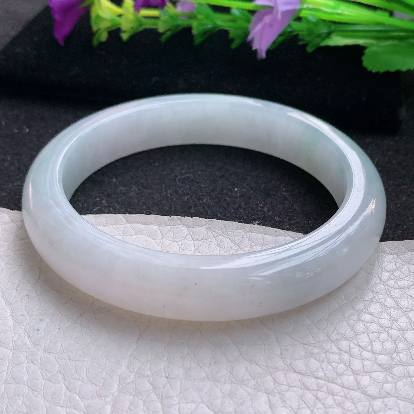 js大圈口60*12.5*8.5平安镯 天然缅甸翡翠白月光宽边玉手镯 玉手环