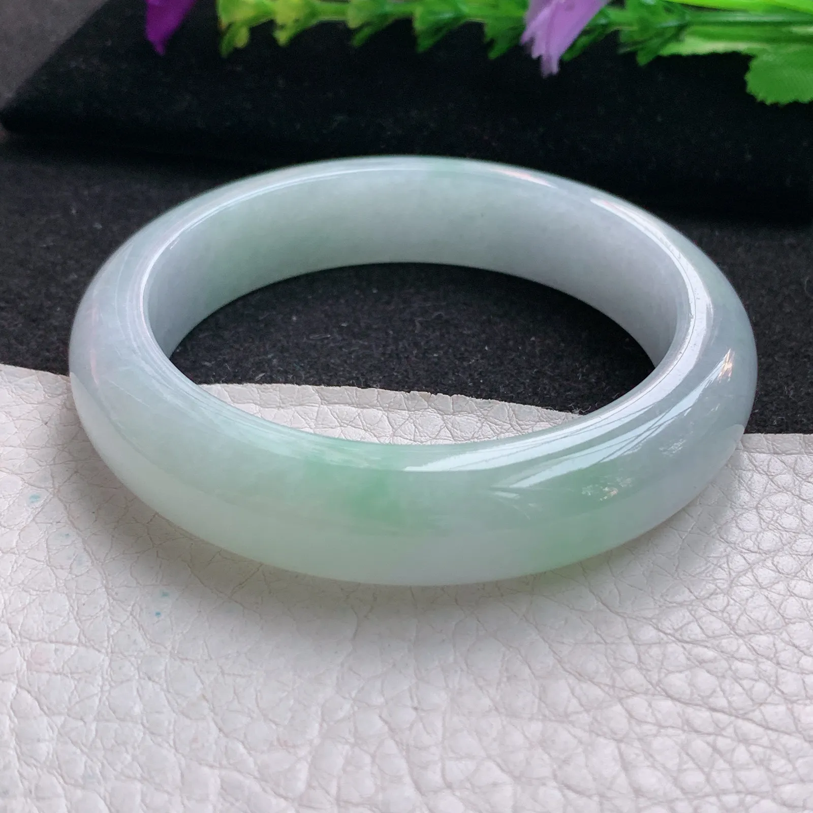 js实拍56*13.2*8.8平安镯 天然缅甸翡翠浅绿清爽宽边玉手镯 玉手环