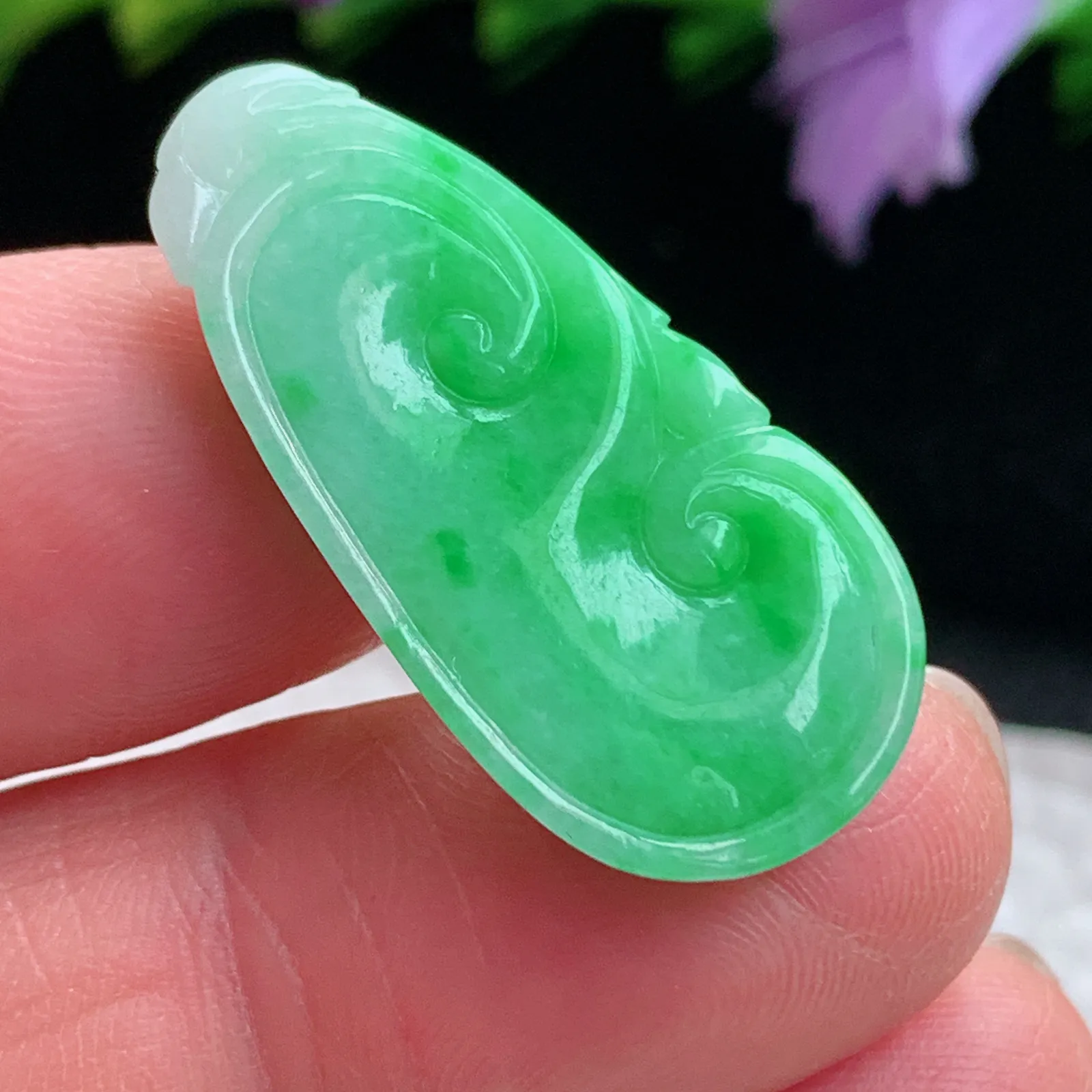 lz实拍29.5*14.3*3.8缅甸翡翠精雕飘绿如意 玉如意玉吊坠 玉挂坠