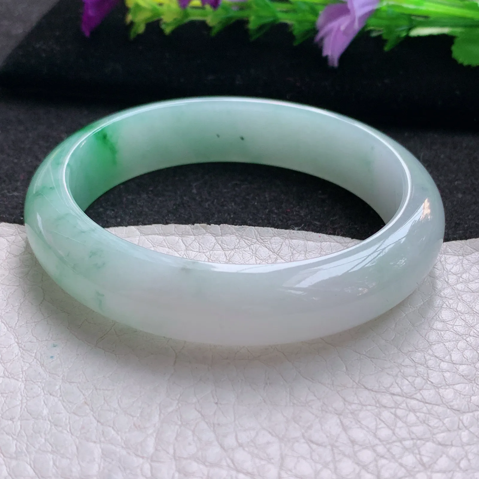 xh实拍57*13.8*8平安镯 天然缅甸翡翠飘阳绿宽边玉手镯 玉手环