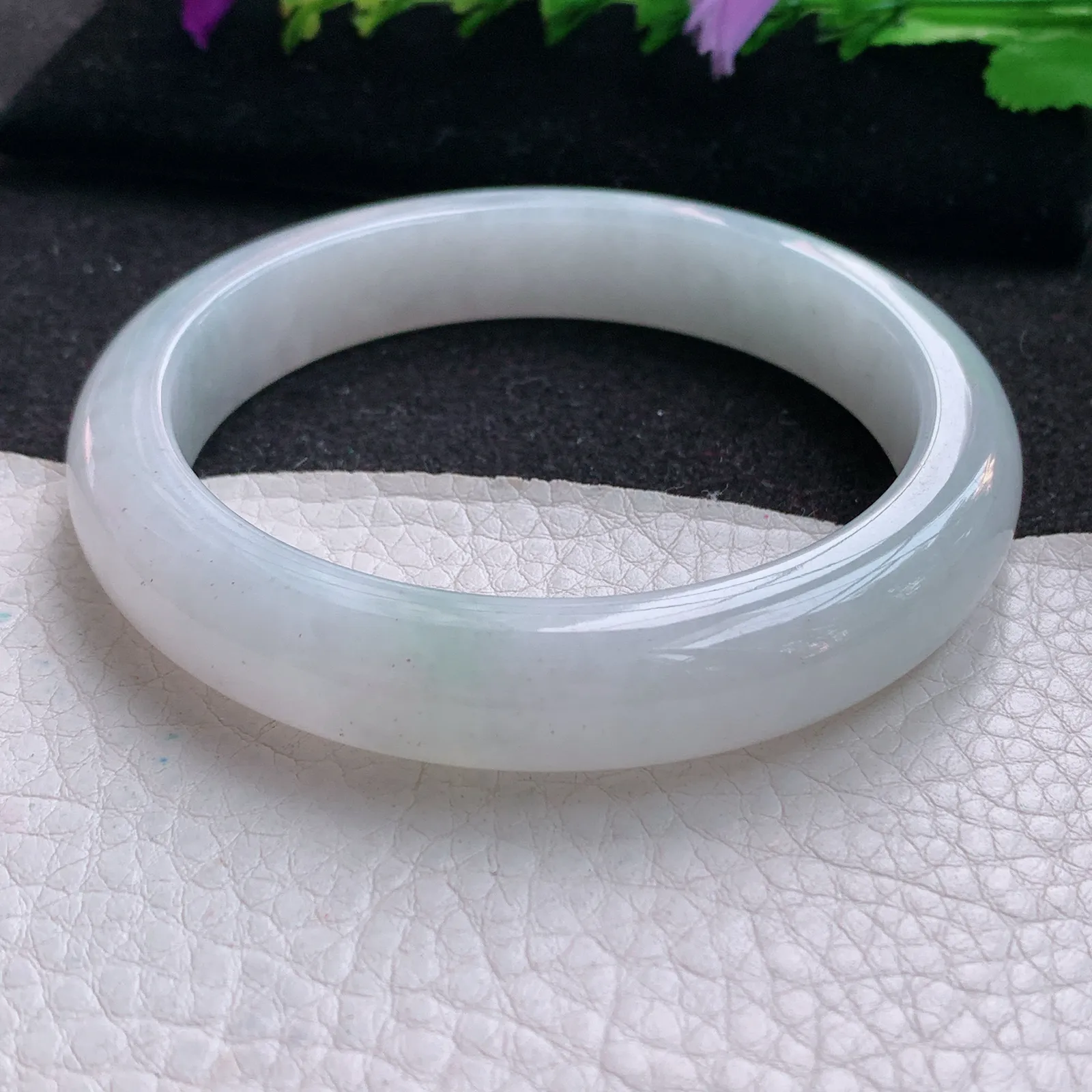 js大圈口60*12.5*8.5平安镯 天然缅甸翡翠白月光宽边玉手镯 玉手环