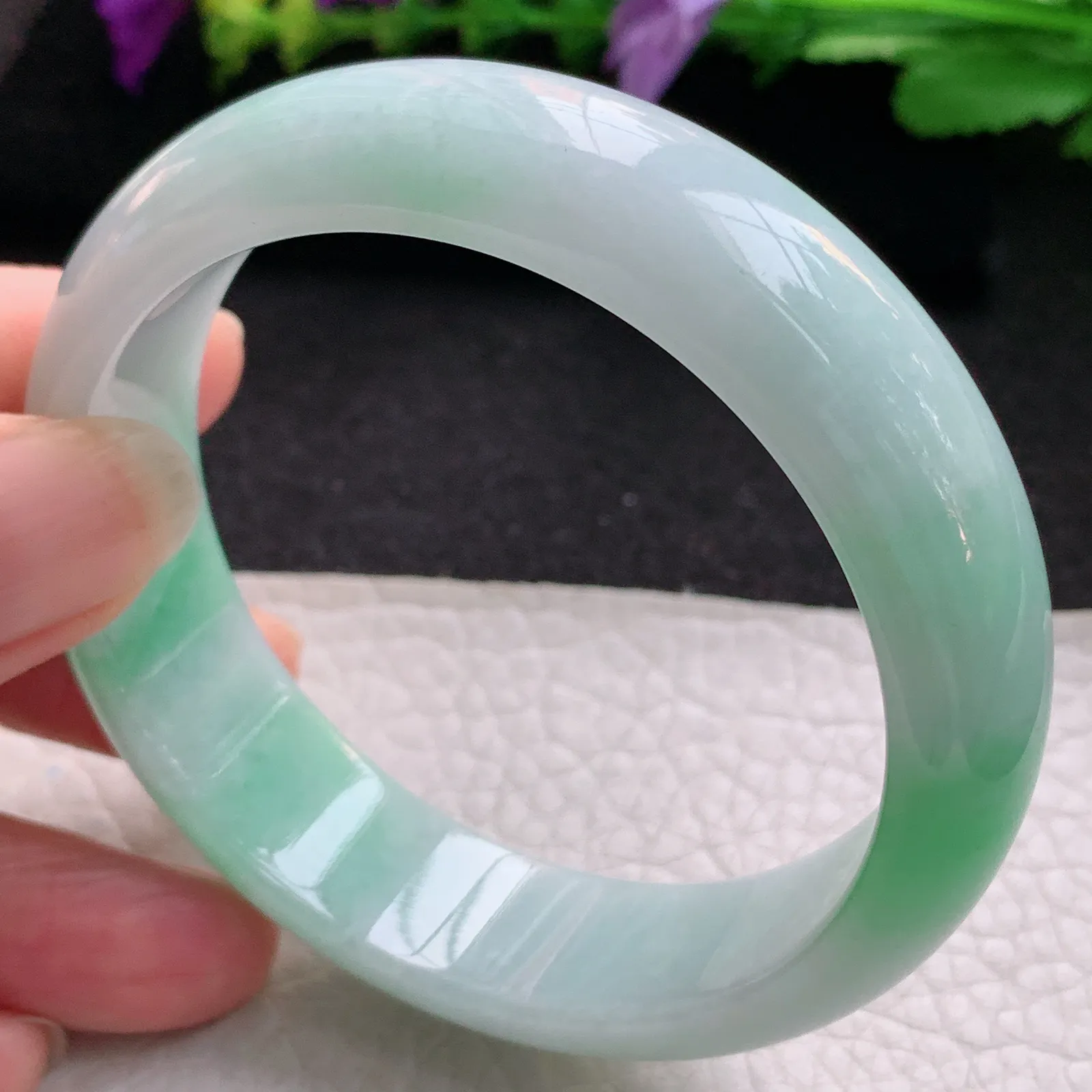 js实拍57*16*8.5平安镯 天然缅甸翡翠飘阳绿宽边玉手镯 玉手环