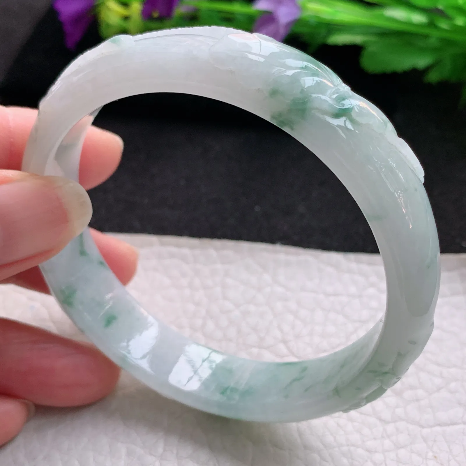 js大圈口60*14*7.5平安镯 天然缅甸翡翠雕花飘花宽边玉手镯 玉手环