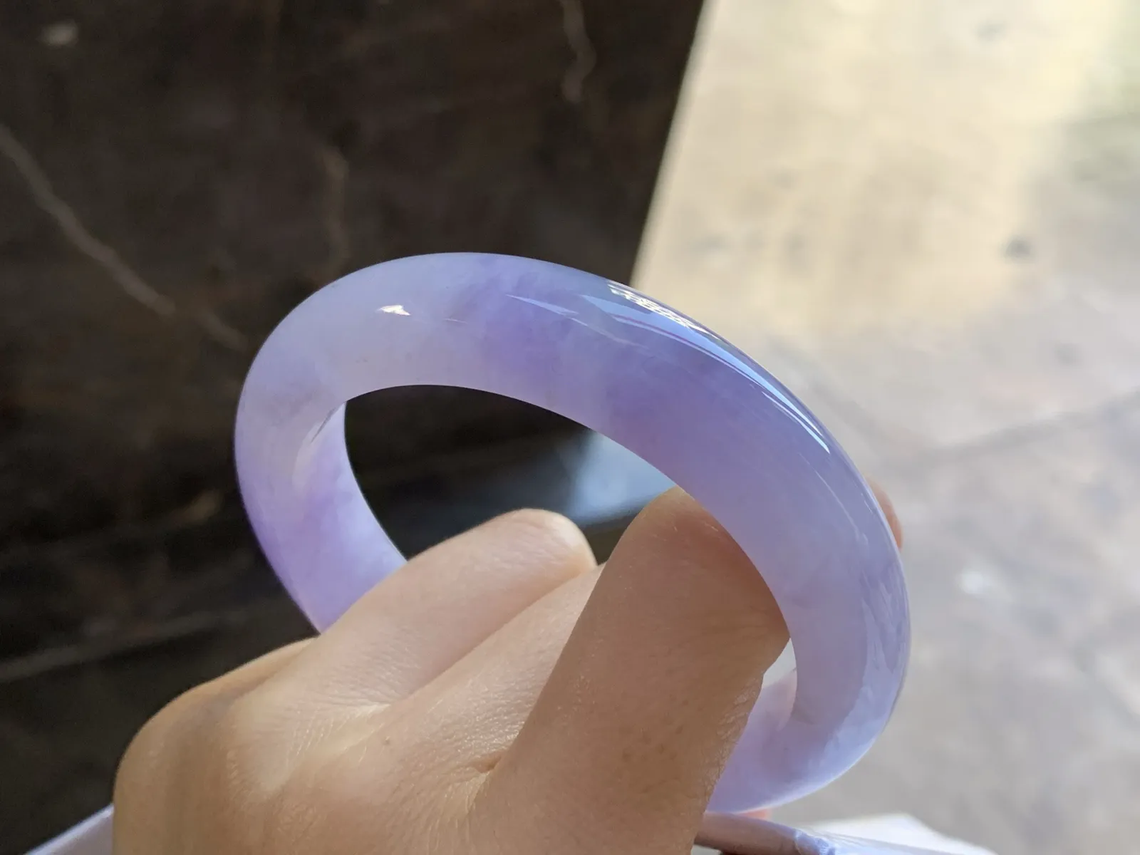 紫罗兰手镯
尺寸：55.5-13.4-9.2mm
水润十足 晶体略粗 颜色浓郁漂亮