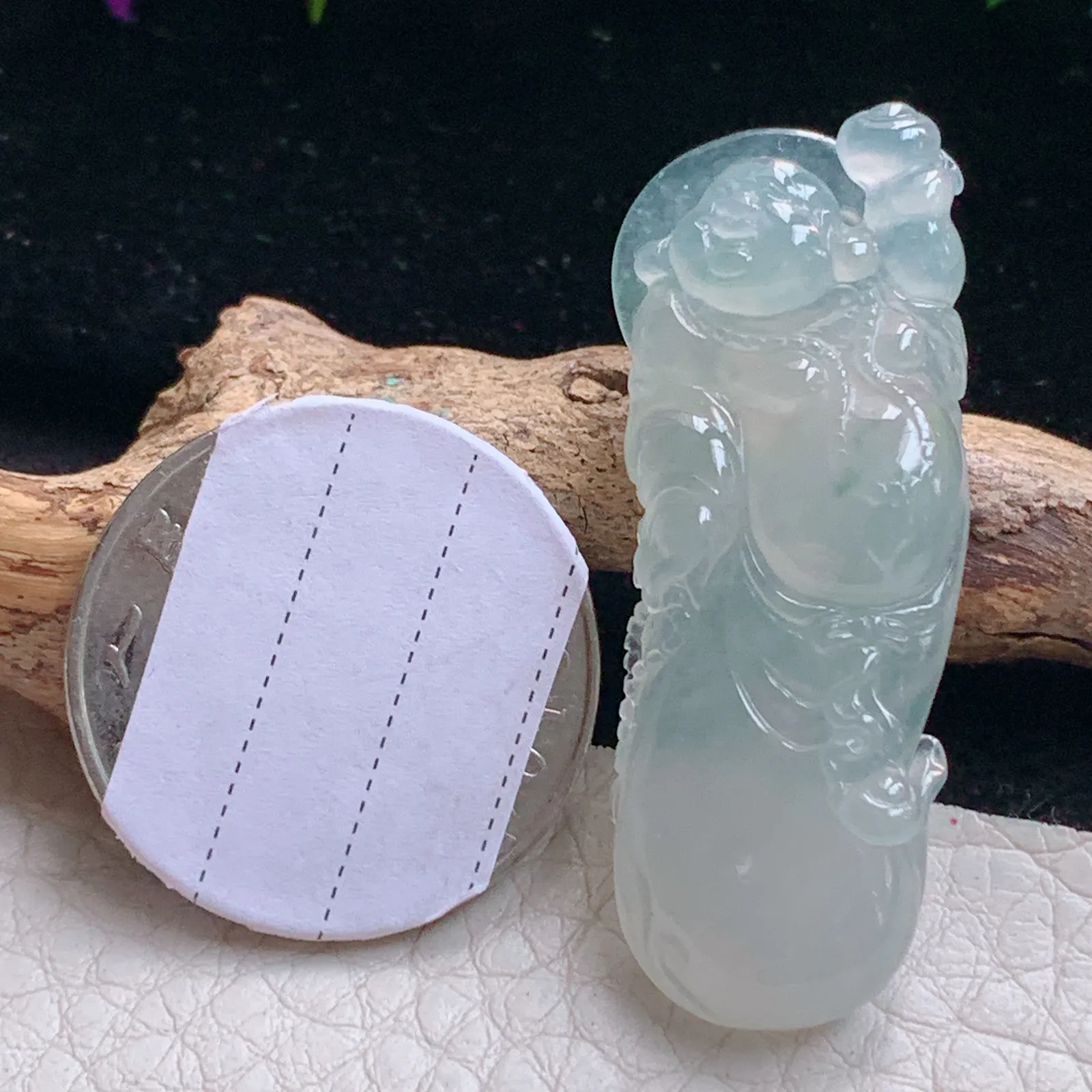 lz实拍43*16.3*6.5缅甸翡翠精雕冰起光逍遥佛 佛公玉吊坠 玉挂坠