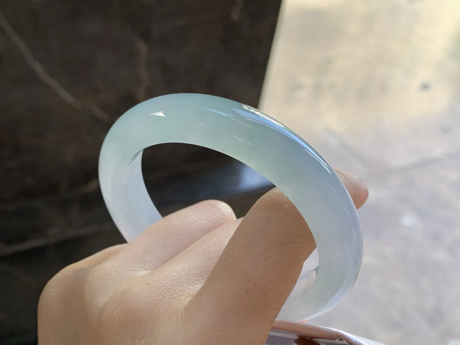 冰晴水手镯
尺寸：55.8-12.1-9.1mm
种老肉细 实物漂亮