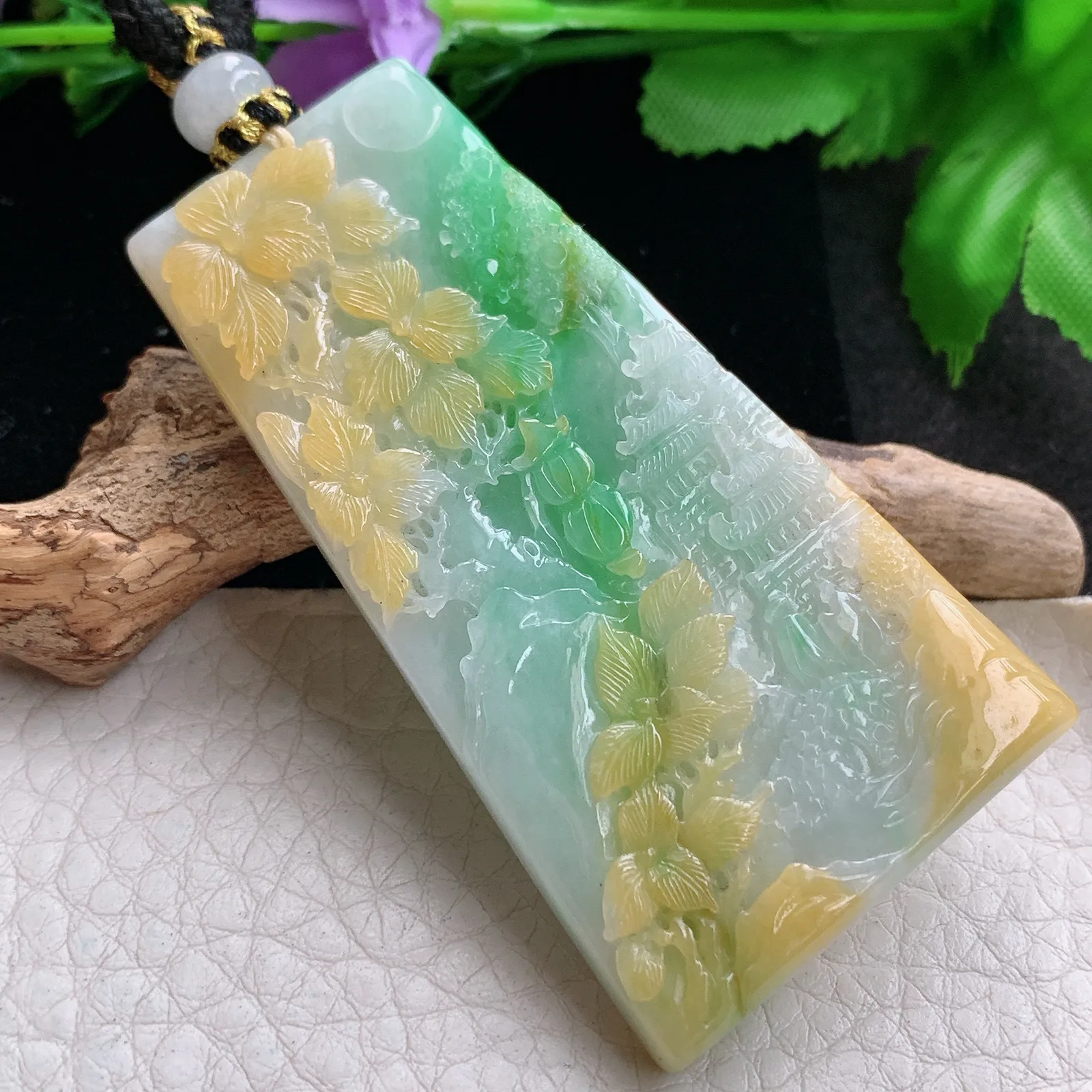 yl实拍64.3*35*6.8缅甸翡翠俏色巧雕三彩山水 大好河山玉吊坠 玉挂坠