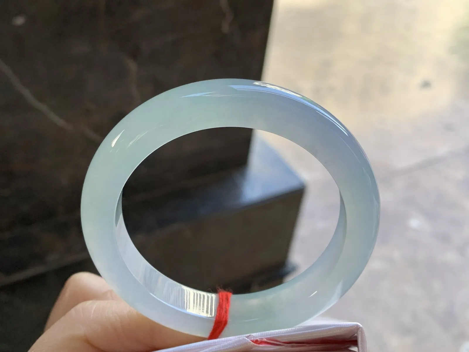 冰晴水手镯
尺寸：55.8-12.1-9.1mm
种老肉细 实物漂亮