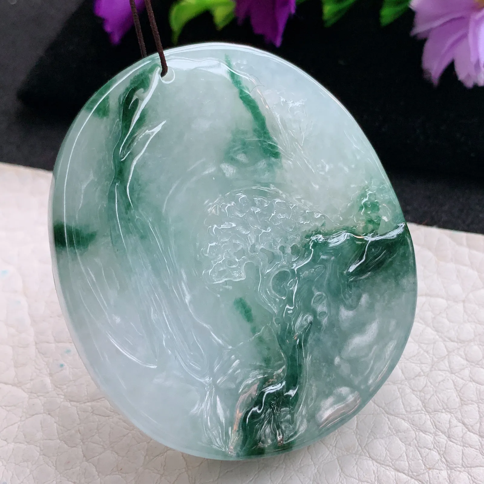 lz实拍52*46*12.3缅甸翡翠精雕冰飘花山水牌 大好河山玉吊坠 玉挂坠