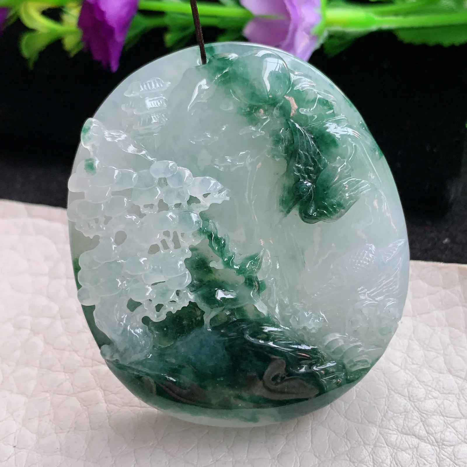 lz实拍52*46*12.3缅甸翡翠精雕冰飘花山水牌 大好河山玉吊坠 玉挂坠