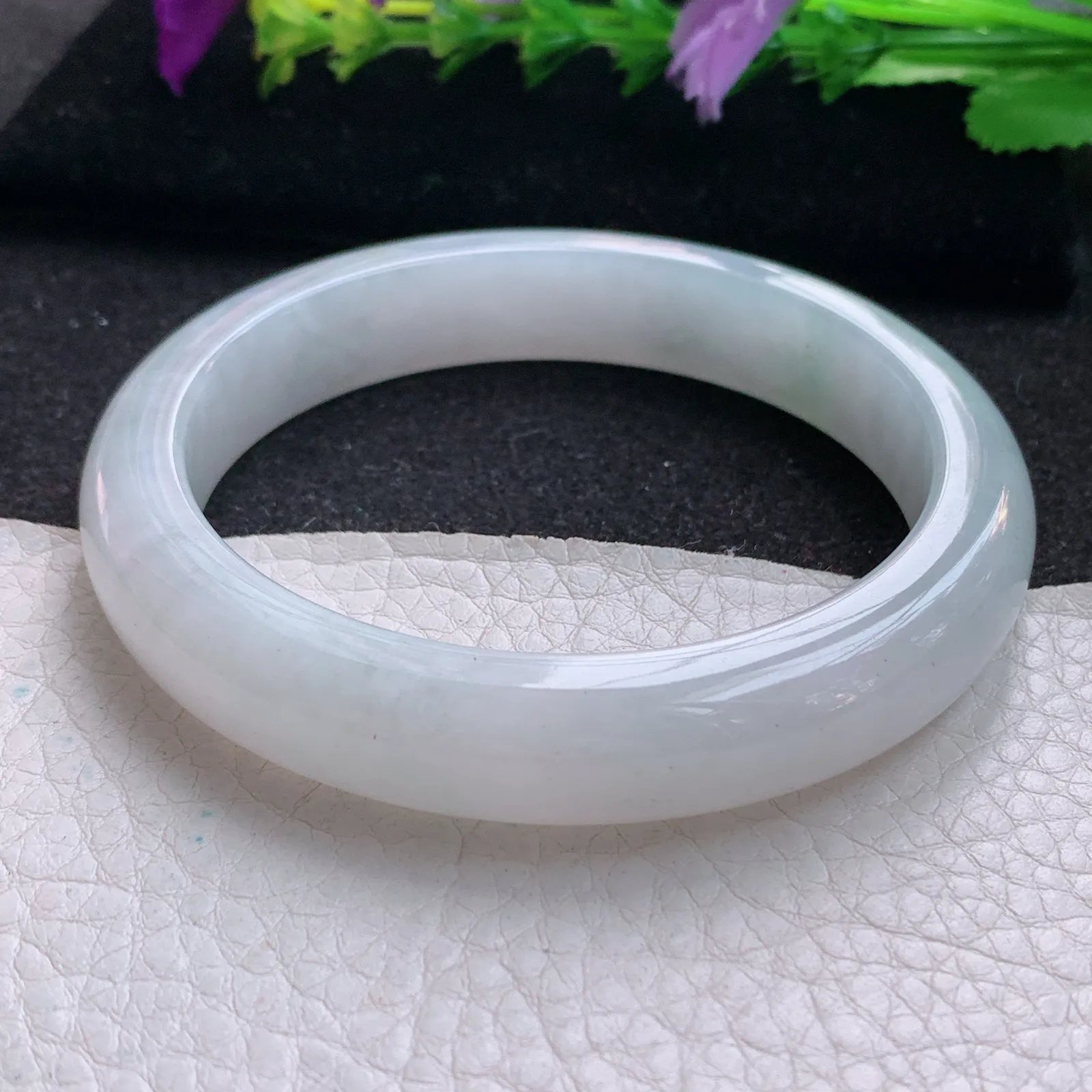 js大圈口60*12.5*8.5平安镯 天然缅甸翡翠白月光宽边玉手镯 玉手环