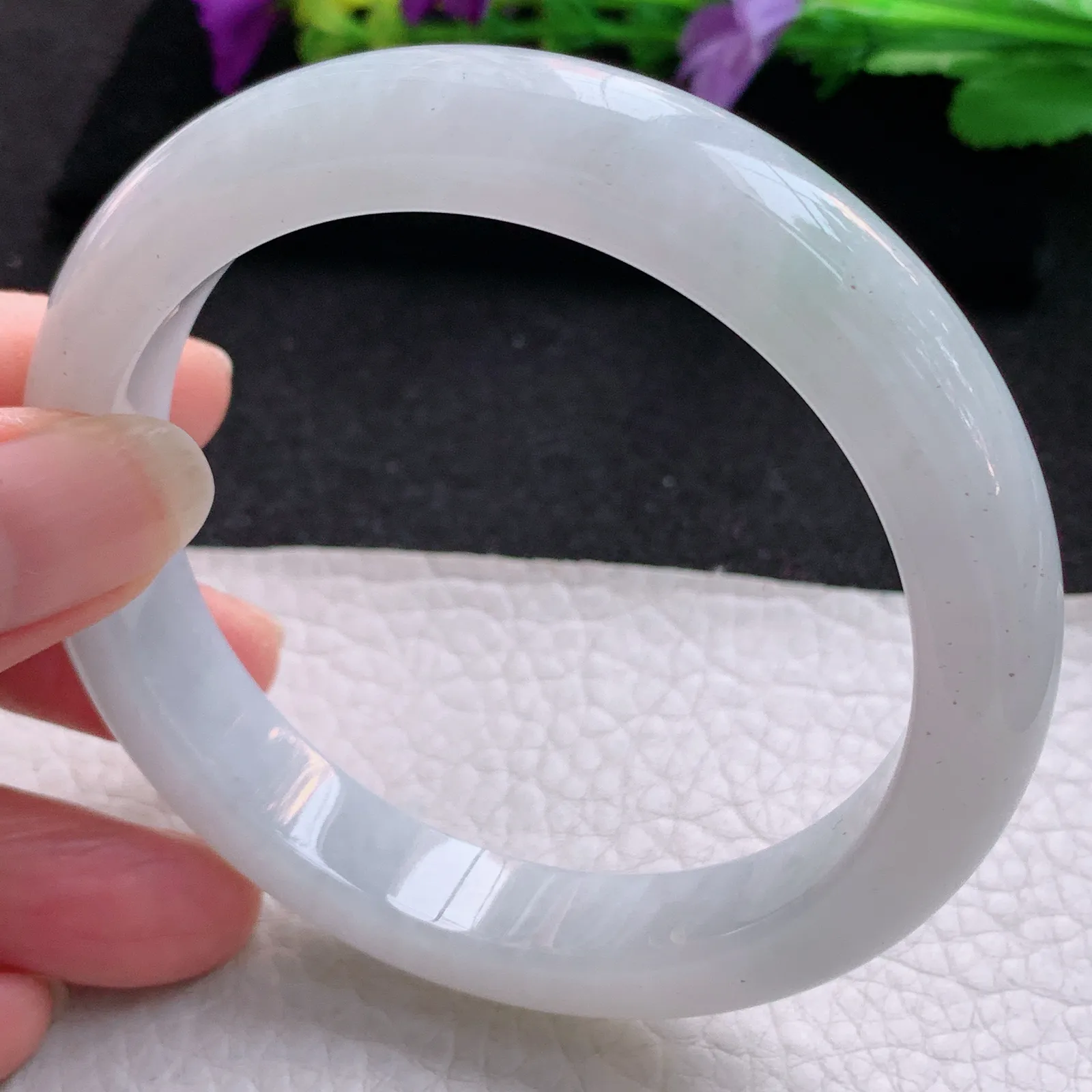 js大圈口60*12.5*8.5平安镯 天然缅甸翡翠白月光宽边玉手镯 玉手环