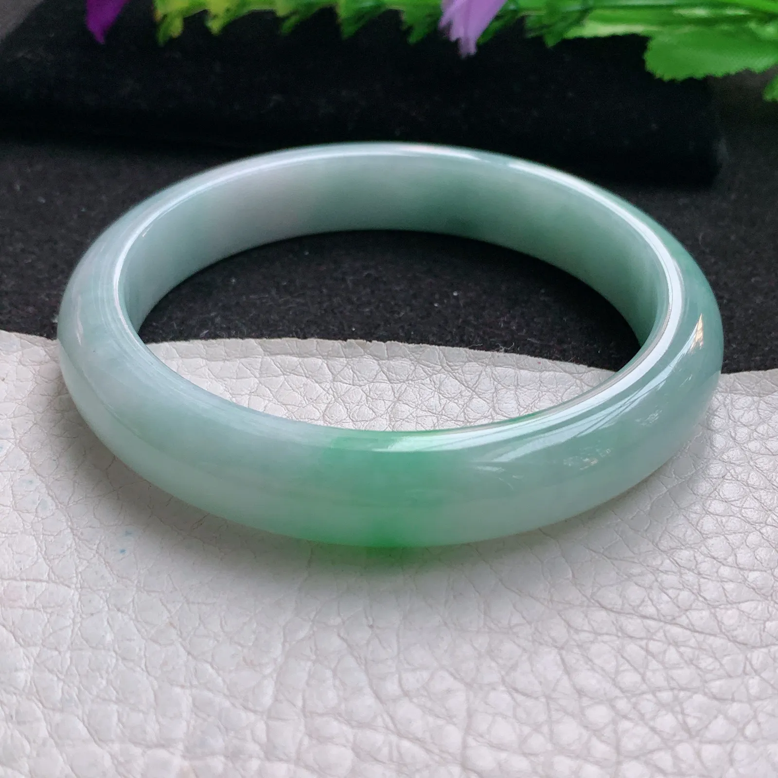 js大圈口60*11.8*8平安镯 天然缅甸翡翠飘阳绿宽边玉手镯 玉手环