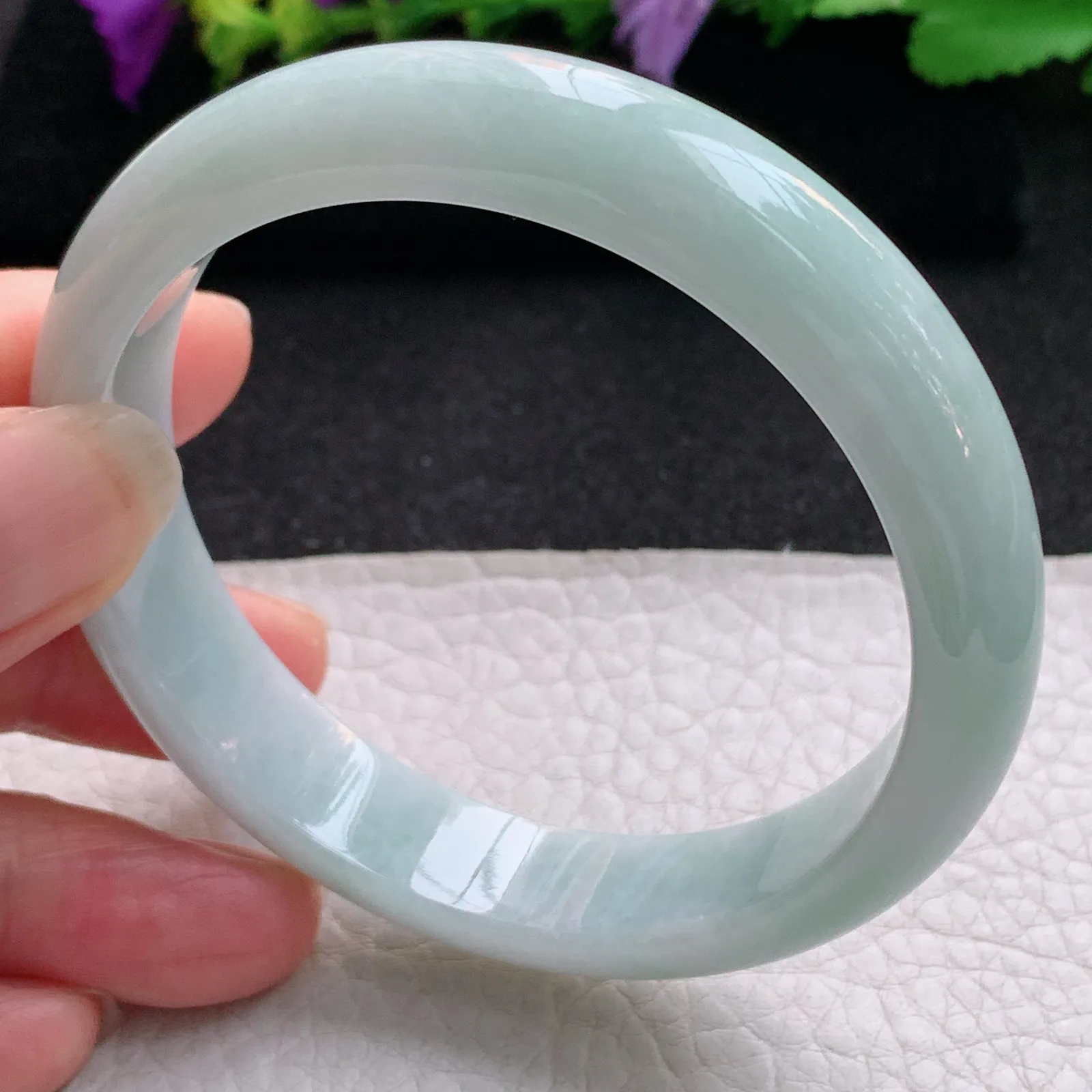 nr实拍58*13*7.2平安镯 天然缅甸翡翠浅绿宽边玉手镯 玉手环