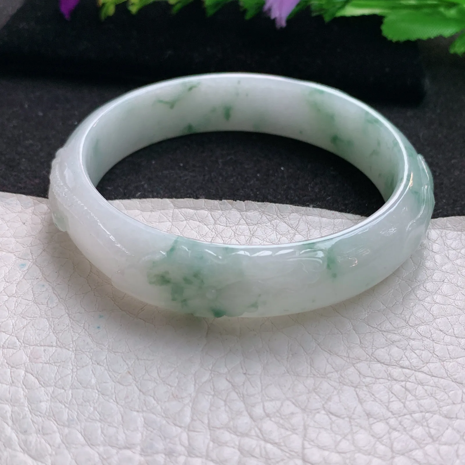 js大圈口60*14*7.5平安镯 天然缅甸翡翠雕花飘花宽边玉手镯 玉手环