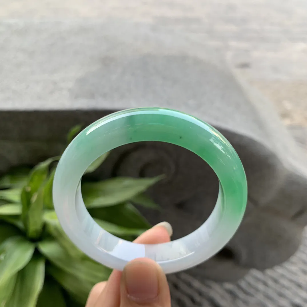 小圈口51.8-12.2-8.7 【阳绿正圈手镯】正圈51 52可戴