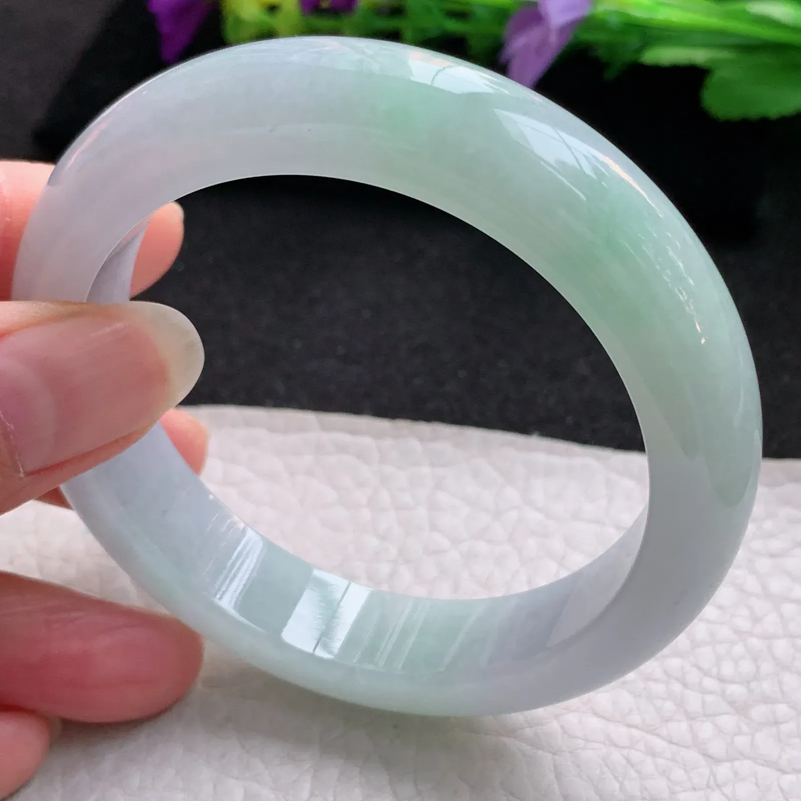 js实拍56*13.2*8.8平安镯 天然缅甸翡翠浅绿清爽宽边玉手镯 玉手环