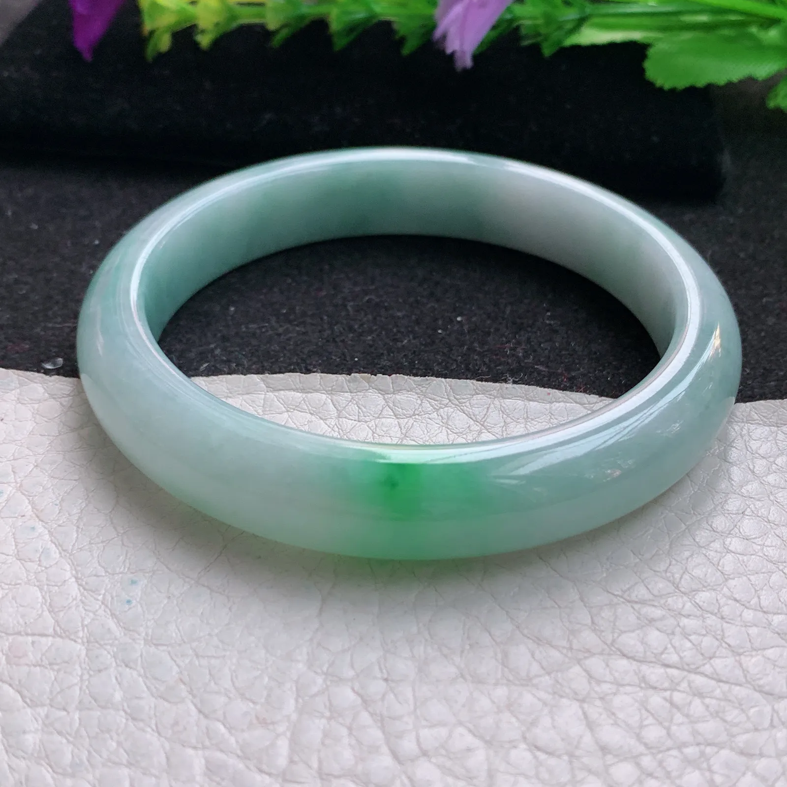 js大圈口60*11.8*8平安镯 天然缅甸翡翠飘阳绿宽边玉手镯 玉手环