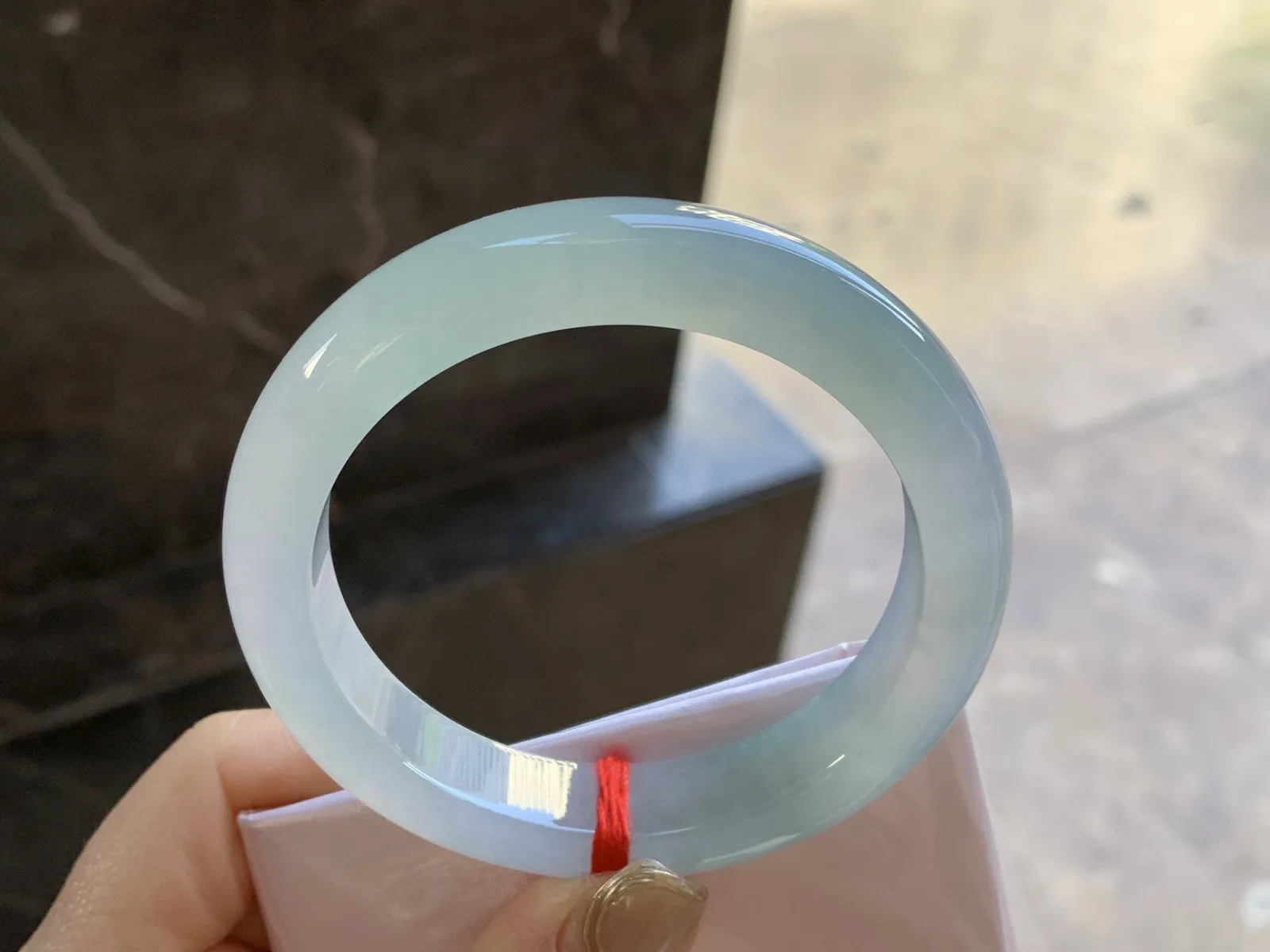 冰晴水手镯
尺寸：55.8-12.1-9.1mm
种老肉细 实物漂亮