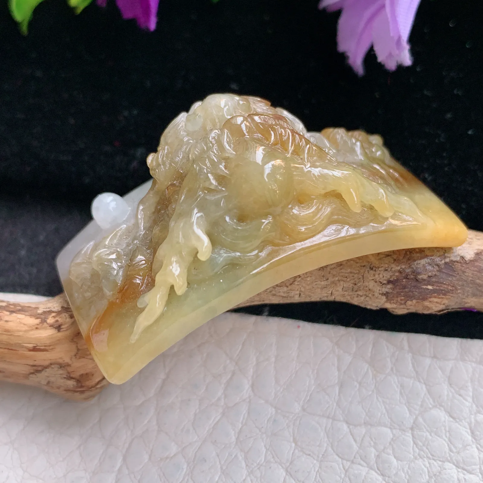 lz实拍43.9*22.7*14.6缅甸翡翠俏色霸气龙头手牌 生意兴隆手牌 玉坠