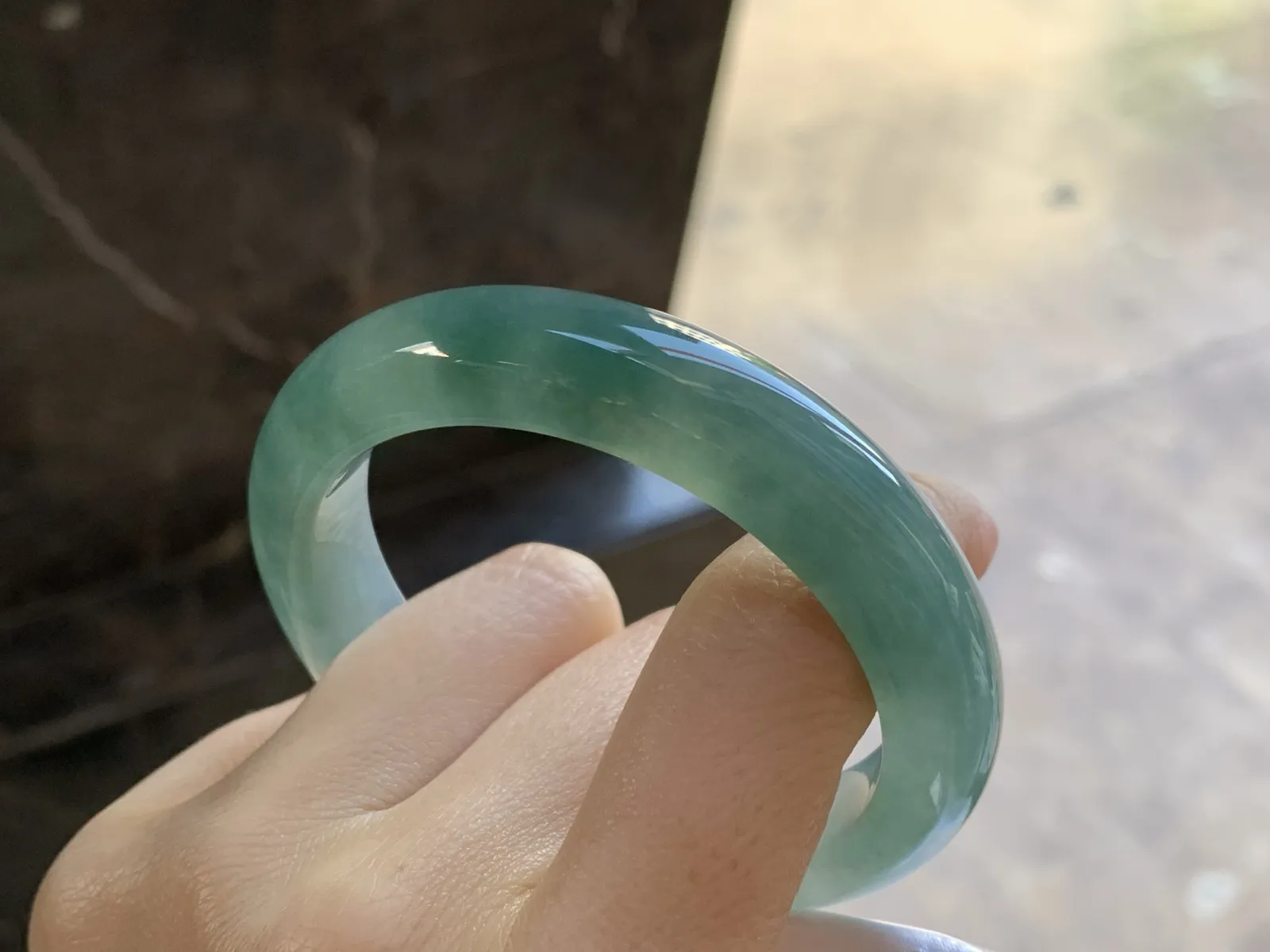 带底色手镯
尺寸：52.7-11.8-8.5mm
种好 底色浓郁