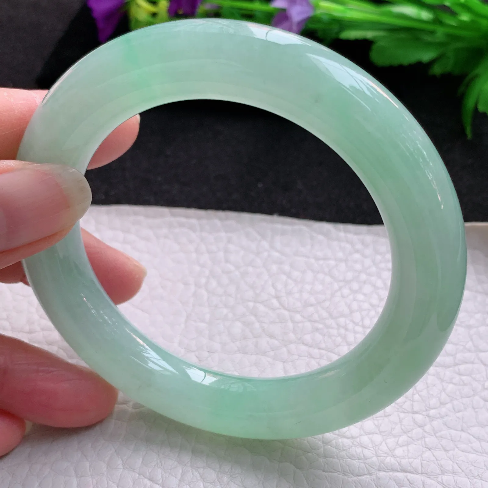 js大圈口59.5*12.5胖圆镯 天然缅甸翡翠冰绿圆条玉手镯 玉手环