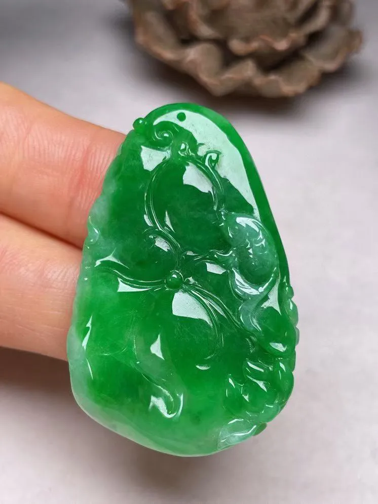 冰糯种辣色【连年有余】吊坠，种水好，玉质细腻 ，卖相好.