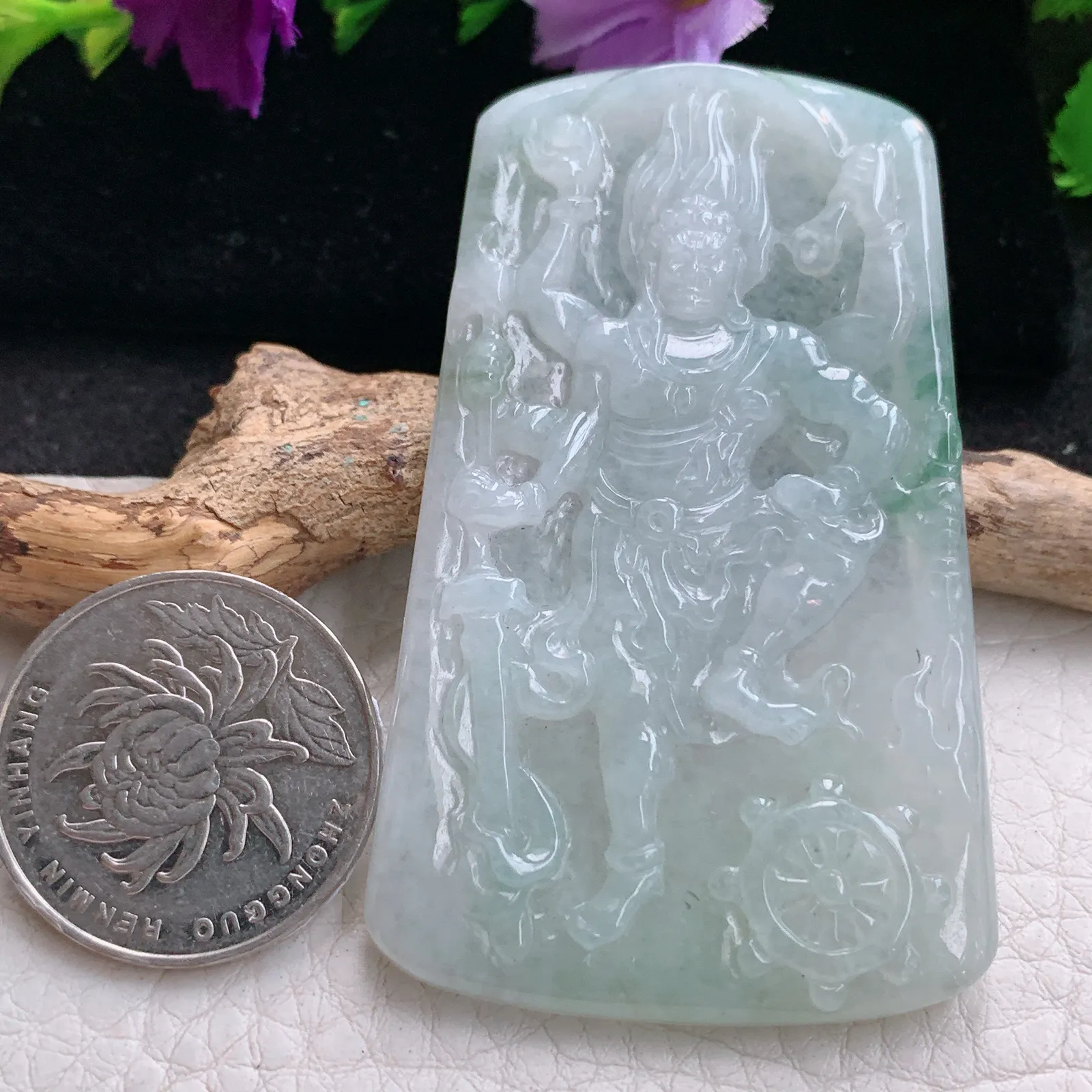 lz实拍63.8*38.9*5.2缅甸翡翠精雕飘花不动冥王 生肖守护神玉吊坠 玉挂坠