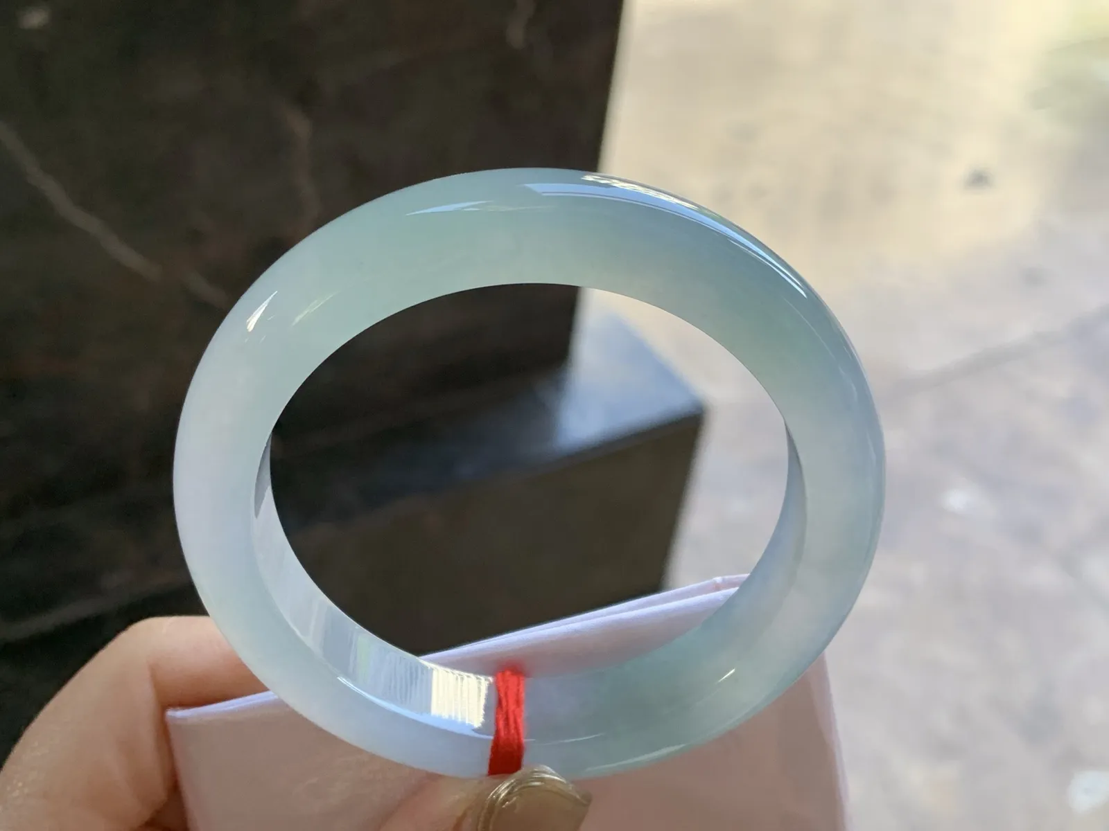 冰晴水手镯
尺寸：55.8-12.1-9.1mm
种老肉细 实物漂亮