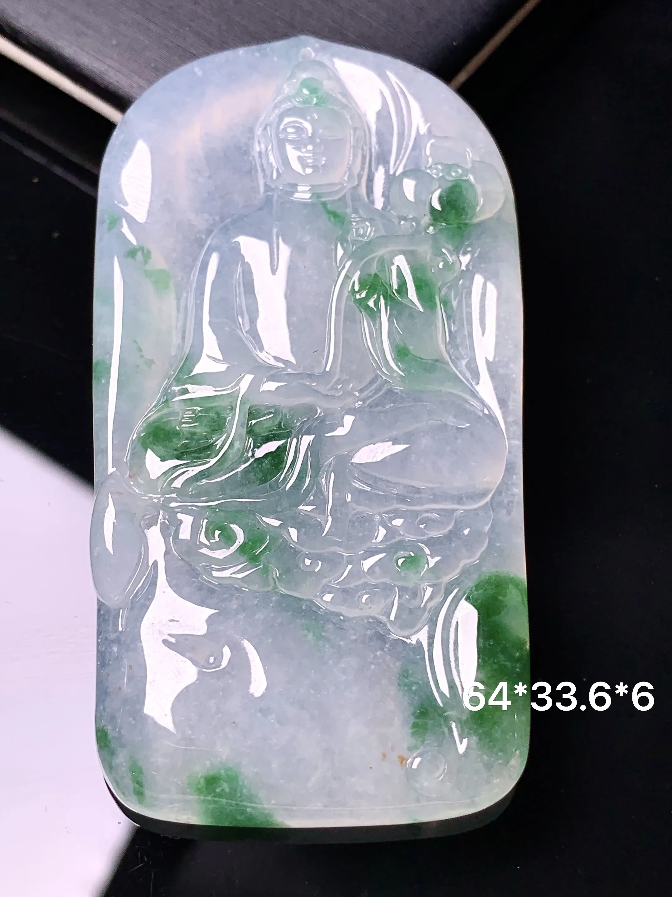 冰种飘绿观音吊坠 玉质细腻 色泽清新艳丽 整体尺寸64*33.6*6