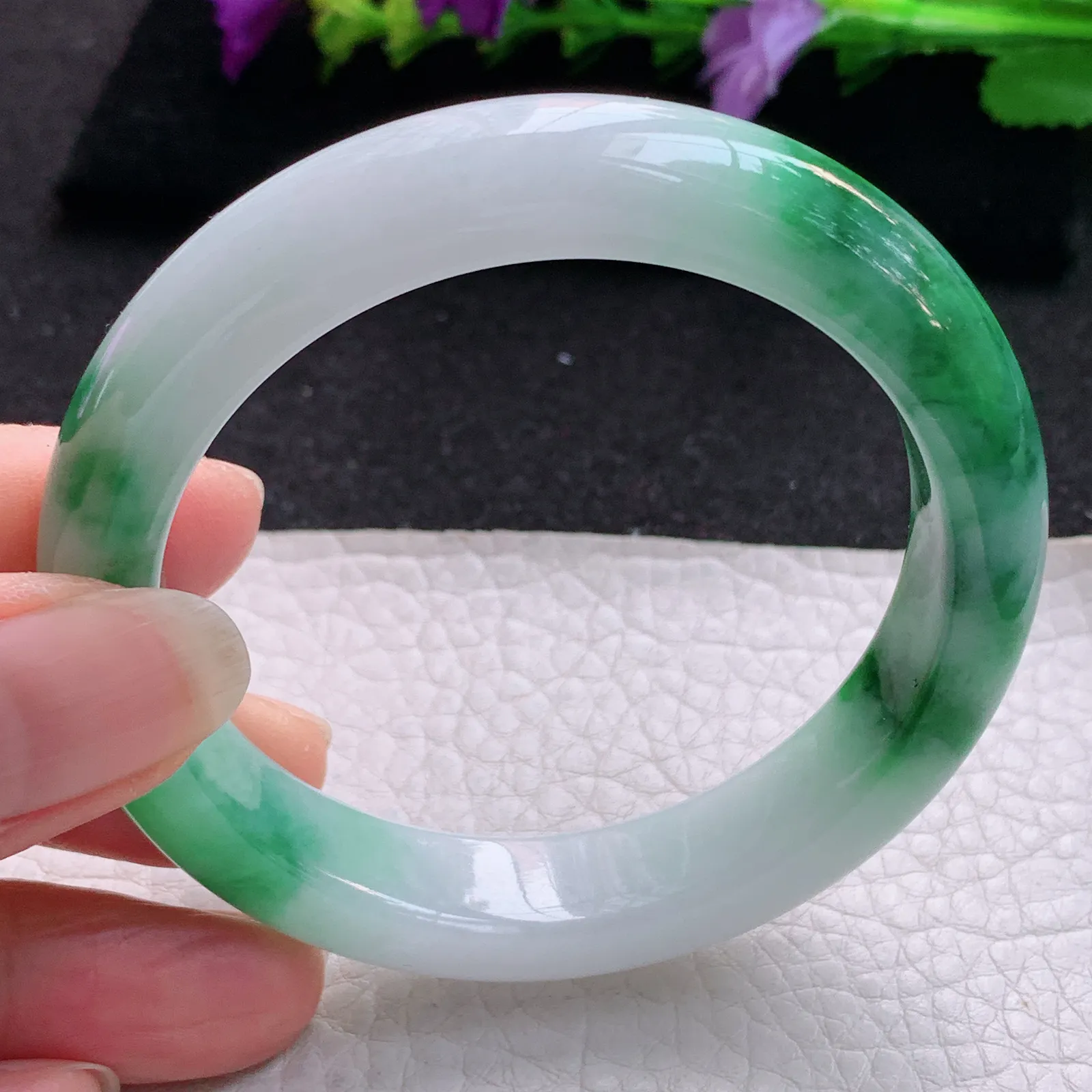 xh实拍54*12.3*8.5平安镯 天然缅甸翡翠飘绿花宽边玉手镯 玉手环