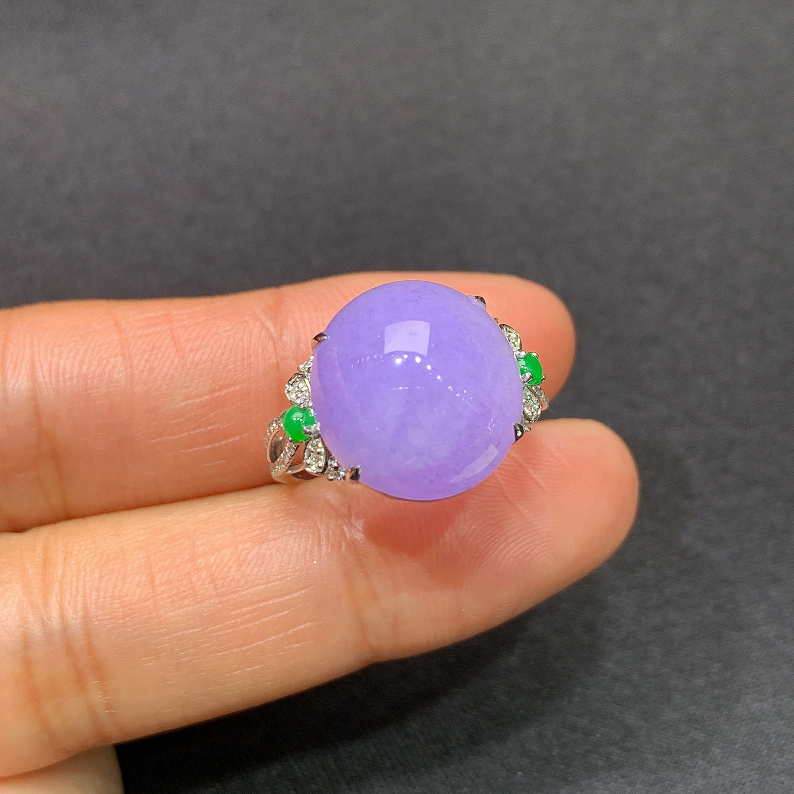 紫罗兰蛋面戒指，18k金镶嵌，温润细腻，颜色浓郁，Ax 圈口14 尺寸14.2*13*7.5