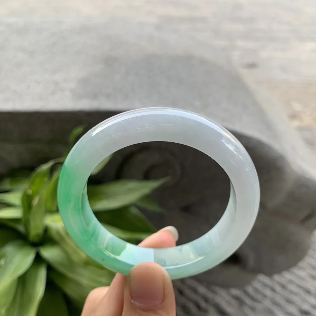 小圈口51.8-12.2-8.7 【阳绿正圈手镯】正圈51 52可戴