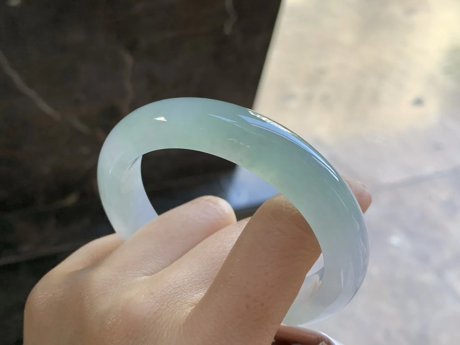 冰种晴水手镯
尺寸：55.8-12.2-9mm
种水好 小清新好