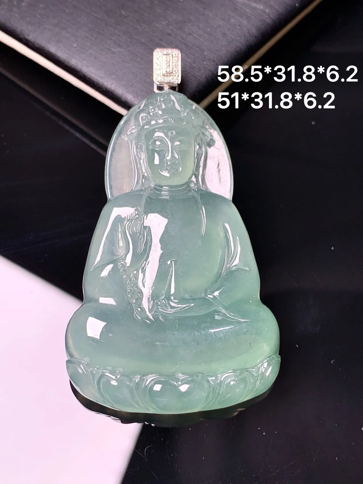 18k金钻镶嵌冰种观音吊坠 玉质细腻 色泽清新艳丽 整体尺寸58.5*31.8*6.2