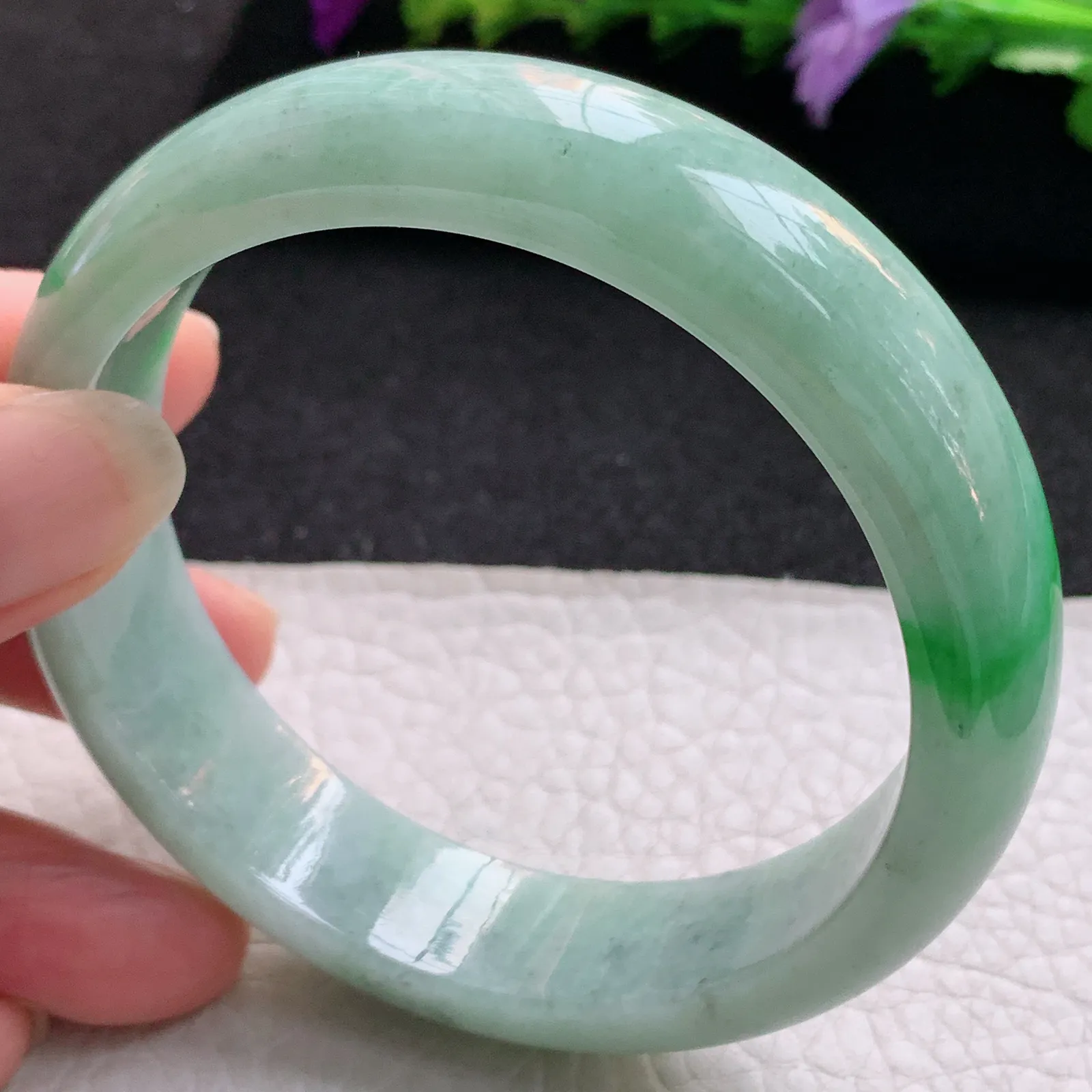 yh实拍59.5*15*8.8轮胎镯 天然缅甸翡翠飘绿宽边玉手镯 玉手环