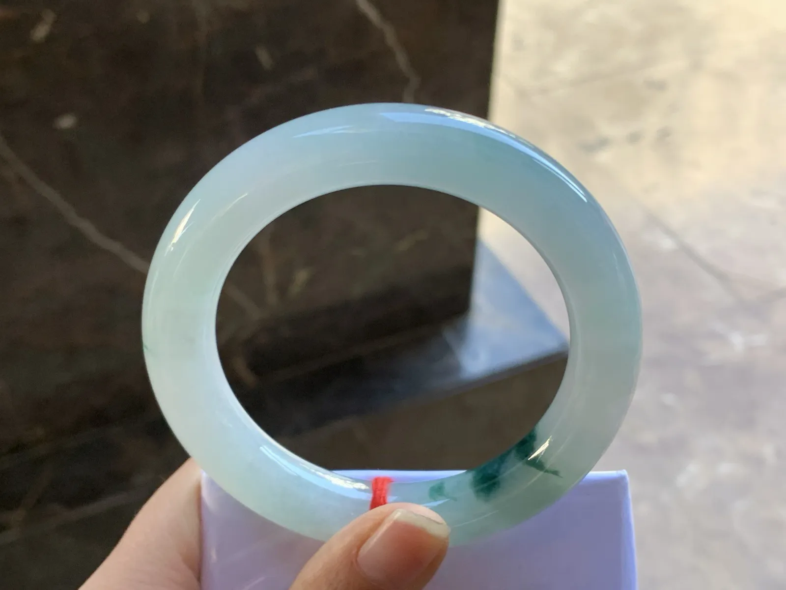 飘花圆条手镯
尺寸：57.2-11.6
水润十足～