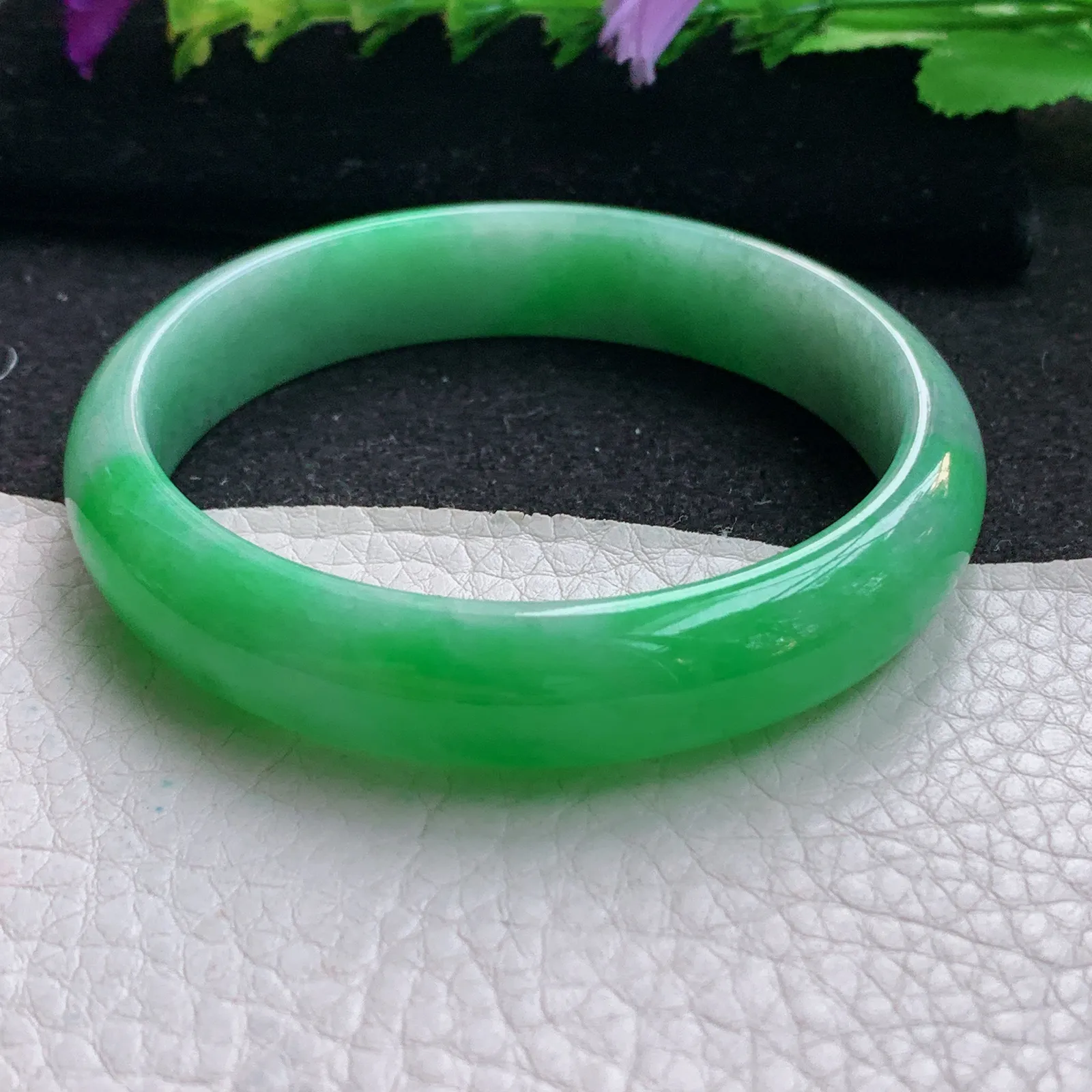 nr实拍58.5*13*7平安镯 天然缅甸翡翠辣阳绿宽边玉手镯 玉手环