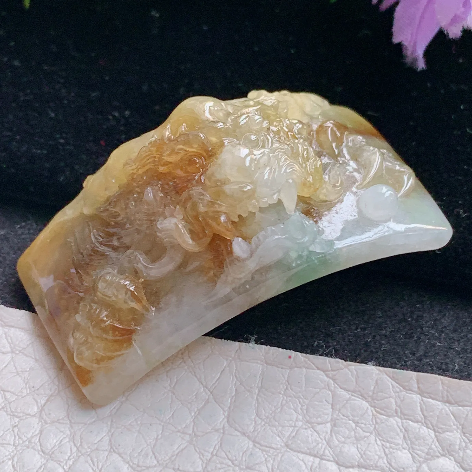 lz实拍43.9*22.7*14.6缅甸翡翠俏色霸气龙头手牌 生意兴隆手牌 玉坠