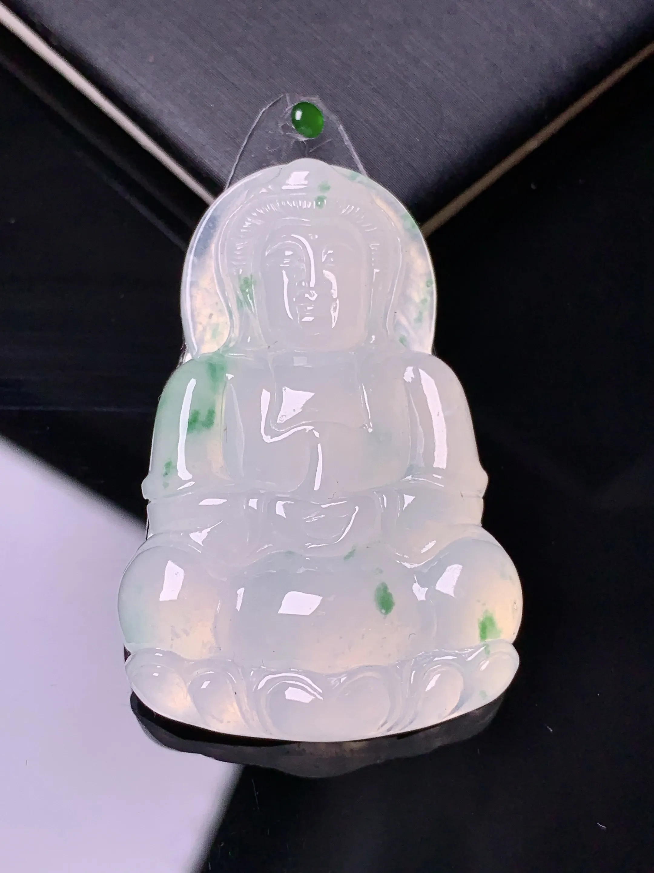 镶嵌款 冰种观音吊坠 玉质细腻 色泽清新艳丽 整体尺寸40.3*26.6*5.2