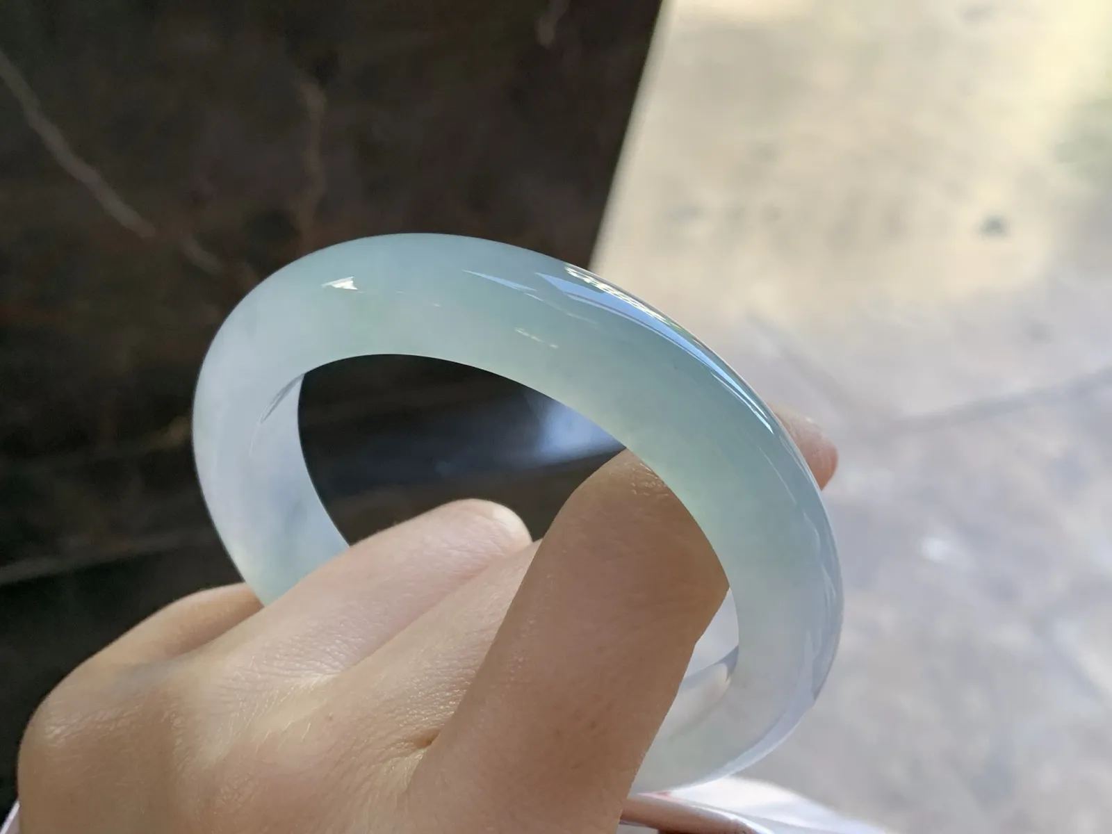 冰晴水手镯
尺寸：55.8-12.1-9.1mm
种老肉细 实物漂亮