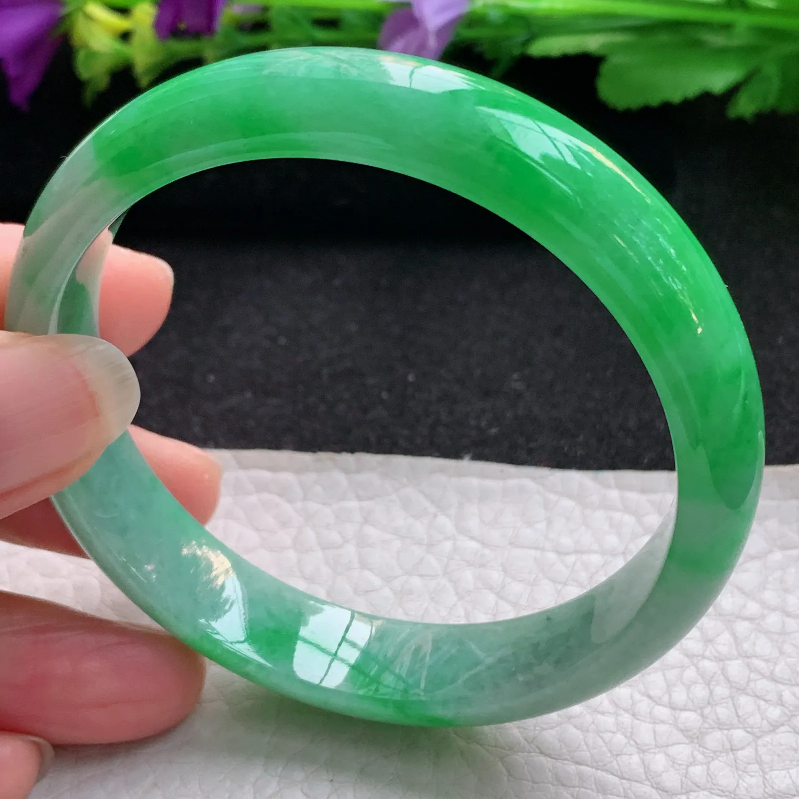 nr实拍58.5*13*7平安镯 天然缅甸翡翠辣阳绿宽边玉手镯 玉手环