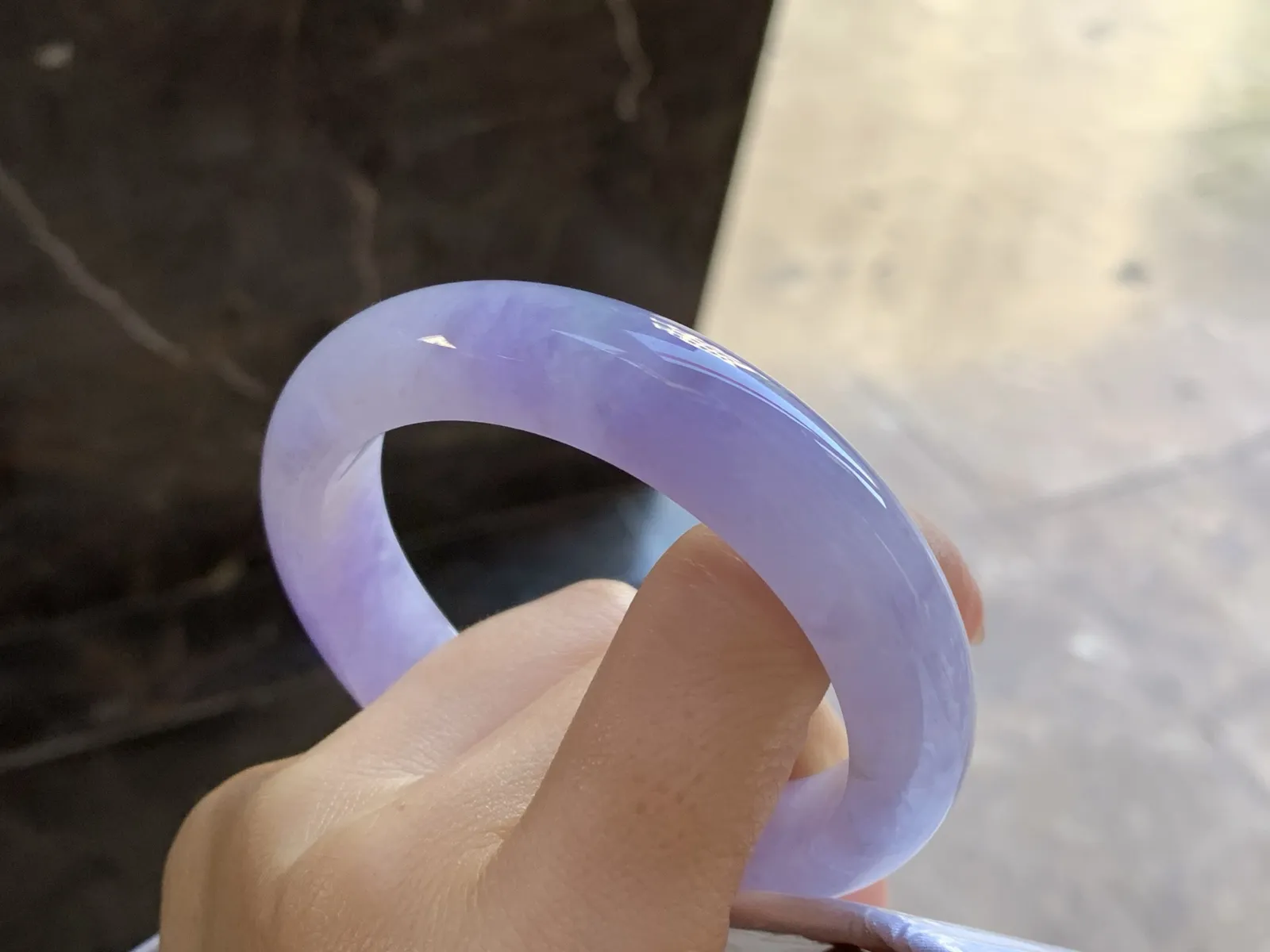 紫罗兰手镯
尺寸：55.5-13.4-9.2mm
水润十足 晶体略粗 颜色浓郁漂亮