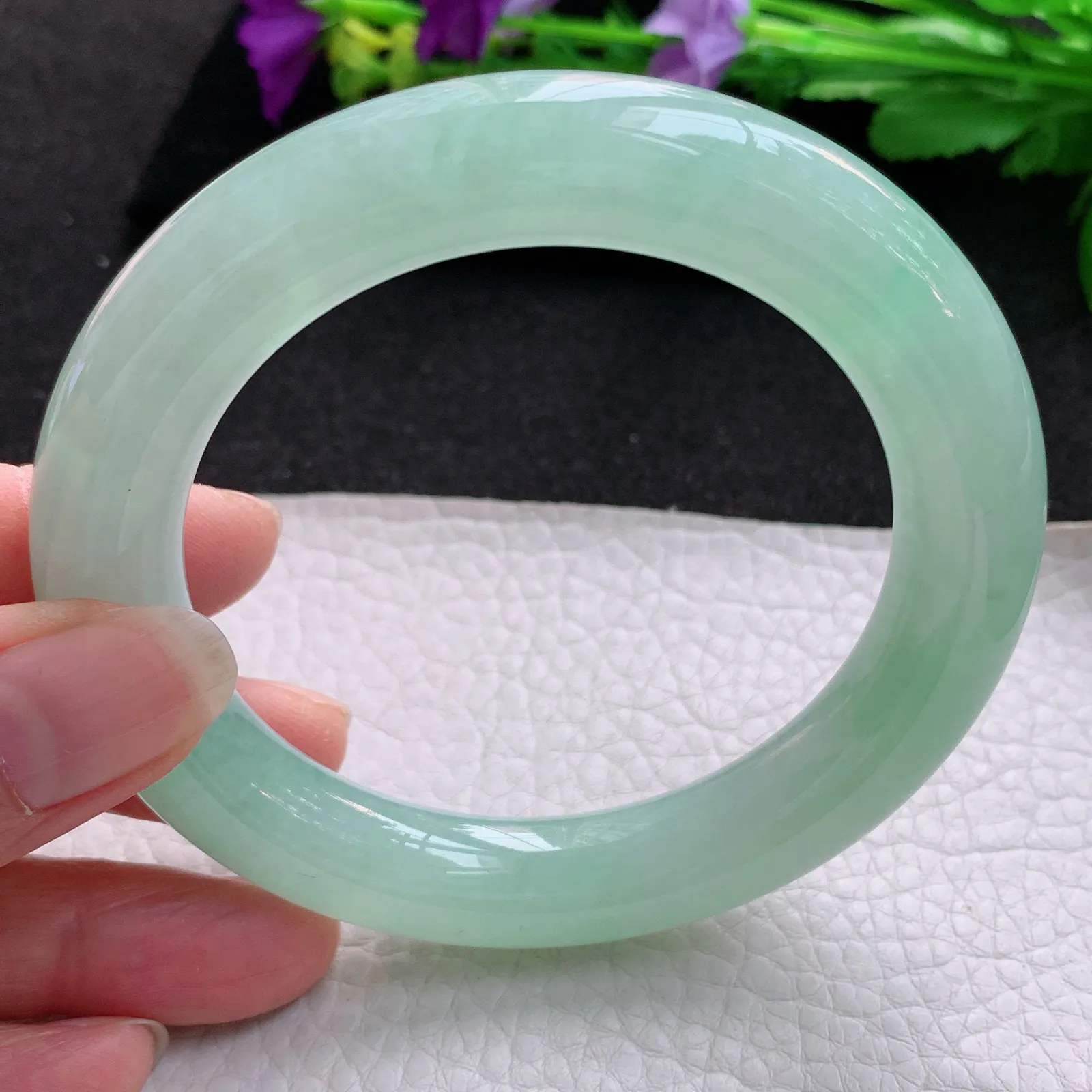 js大圈口59.5*12.5胖圆镯 天然缅甸翡翠冰绿圆条玉手镯 玉手环