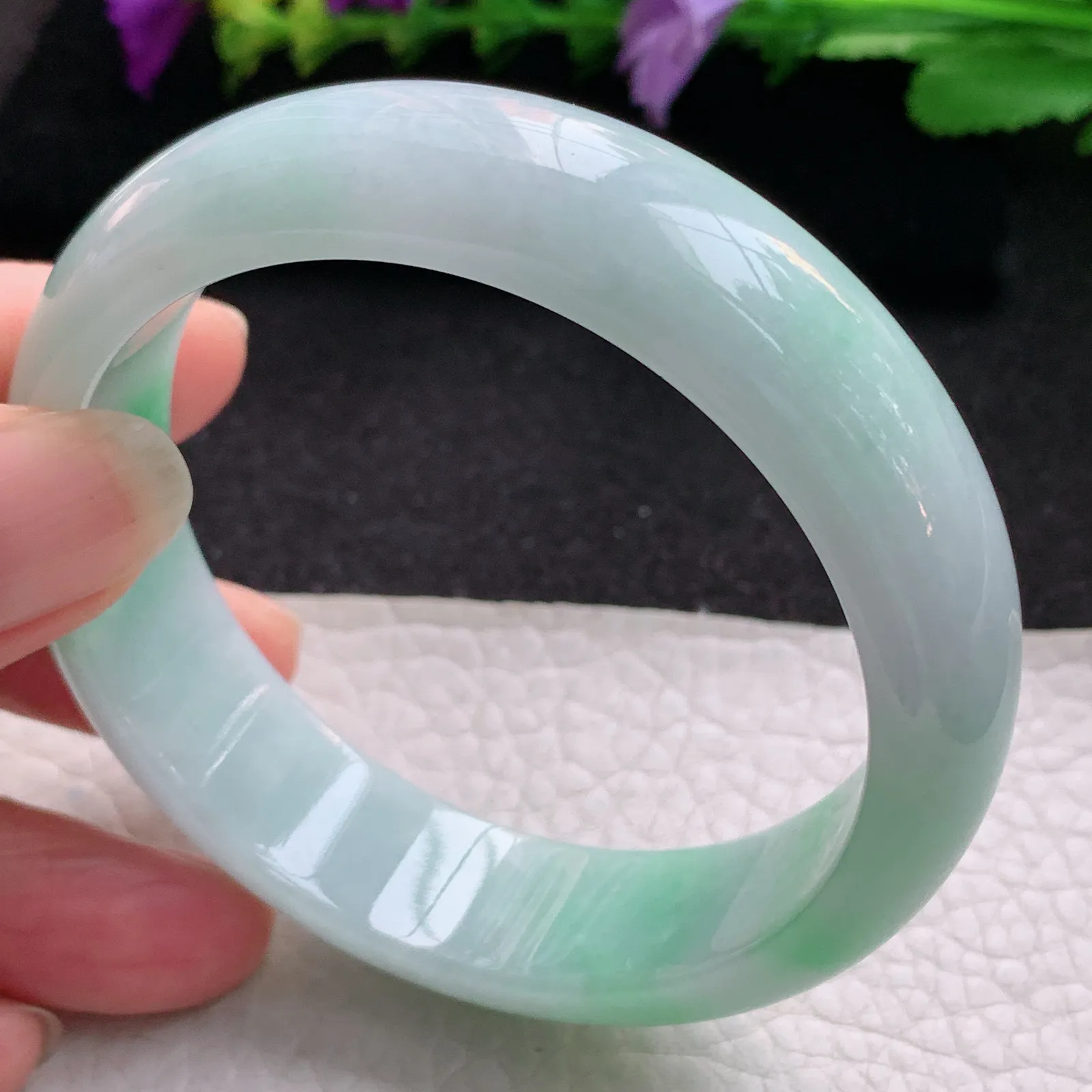 js实拍57*16*8.5平安镯 天然缅甸翡翠飘阳绿宽边玉手镯 玉手环