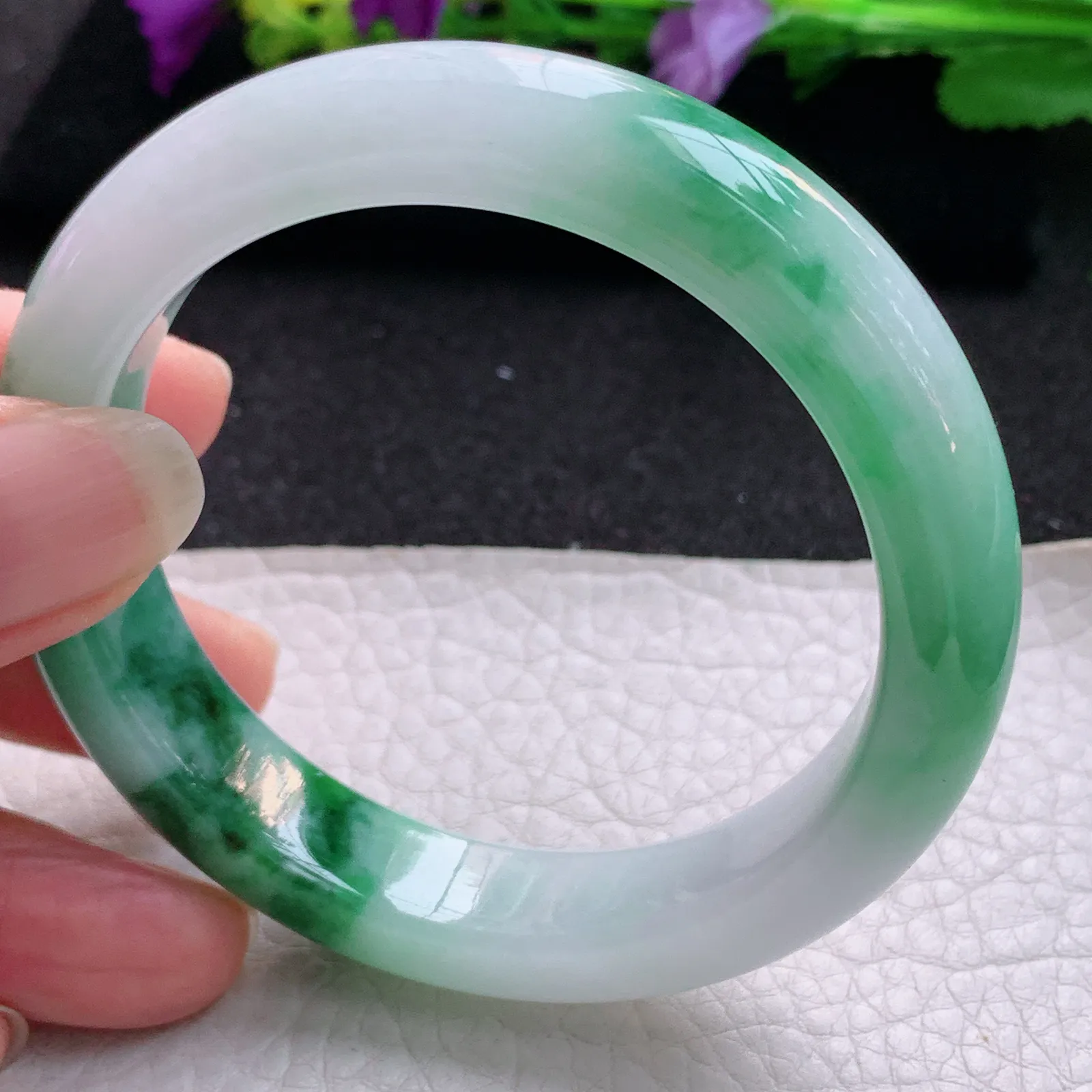 xh实拍54*12.3*8.5平安镯 天然缅甸翡翠飘绿花宽边玉手镯 玉手环